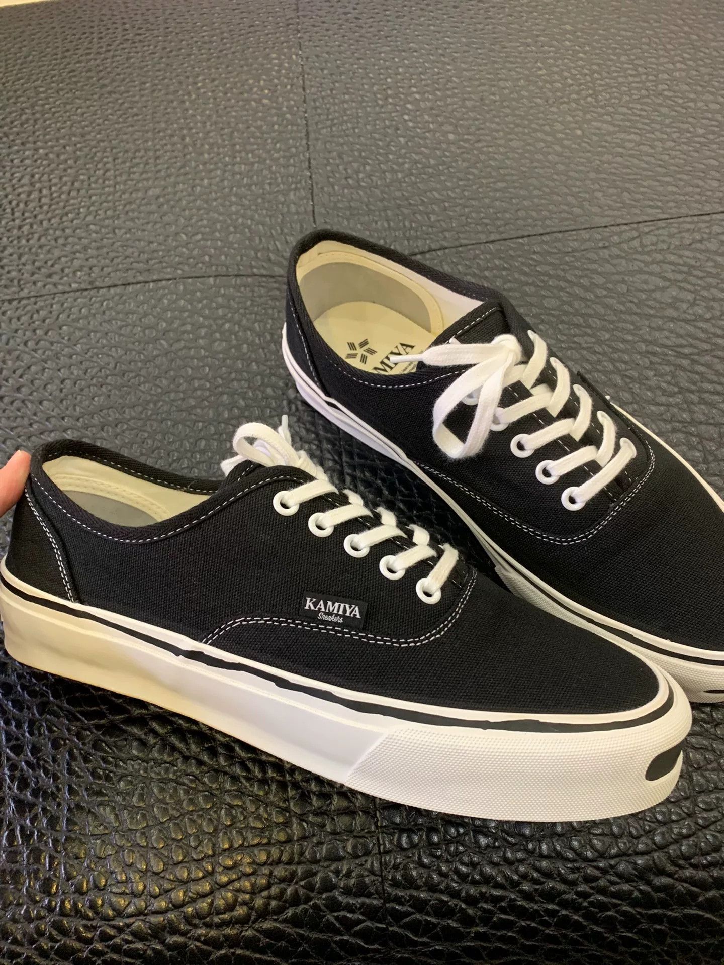 KIRA black low-top canvas sneakers for casual wear Size US 11 / EU 44 - 2 Thumbnail