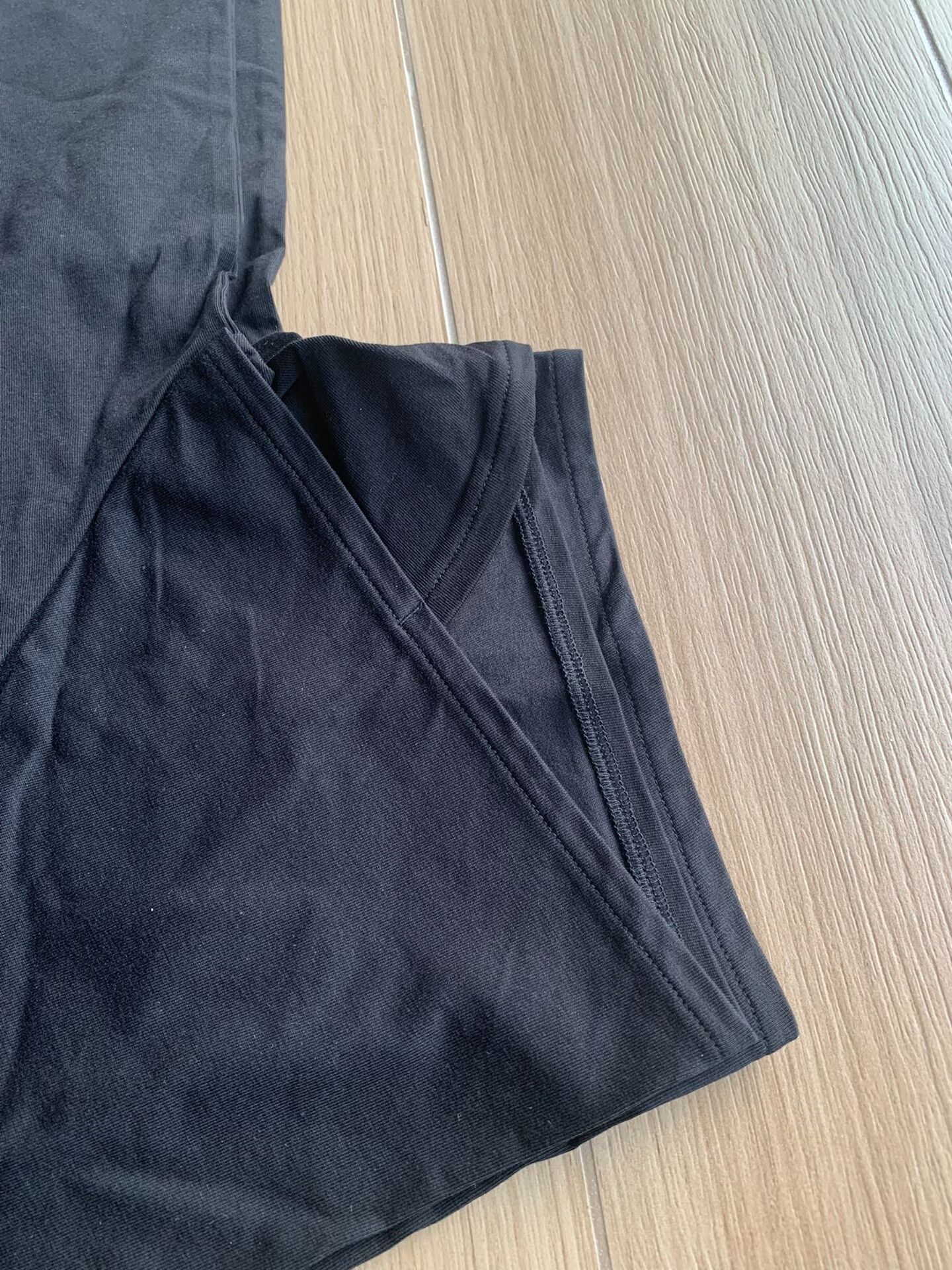 Goldwin black short sleeve t-shirt with unique cut Size US L / EU 52-54 / 3 - 9 Thumbnail