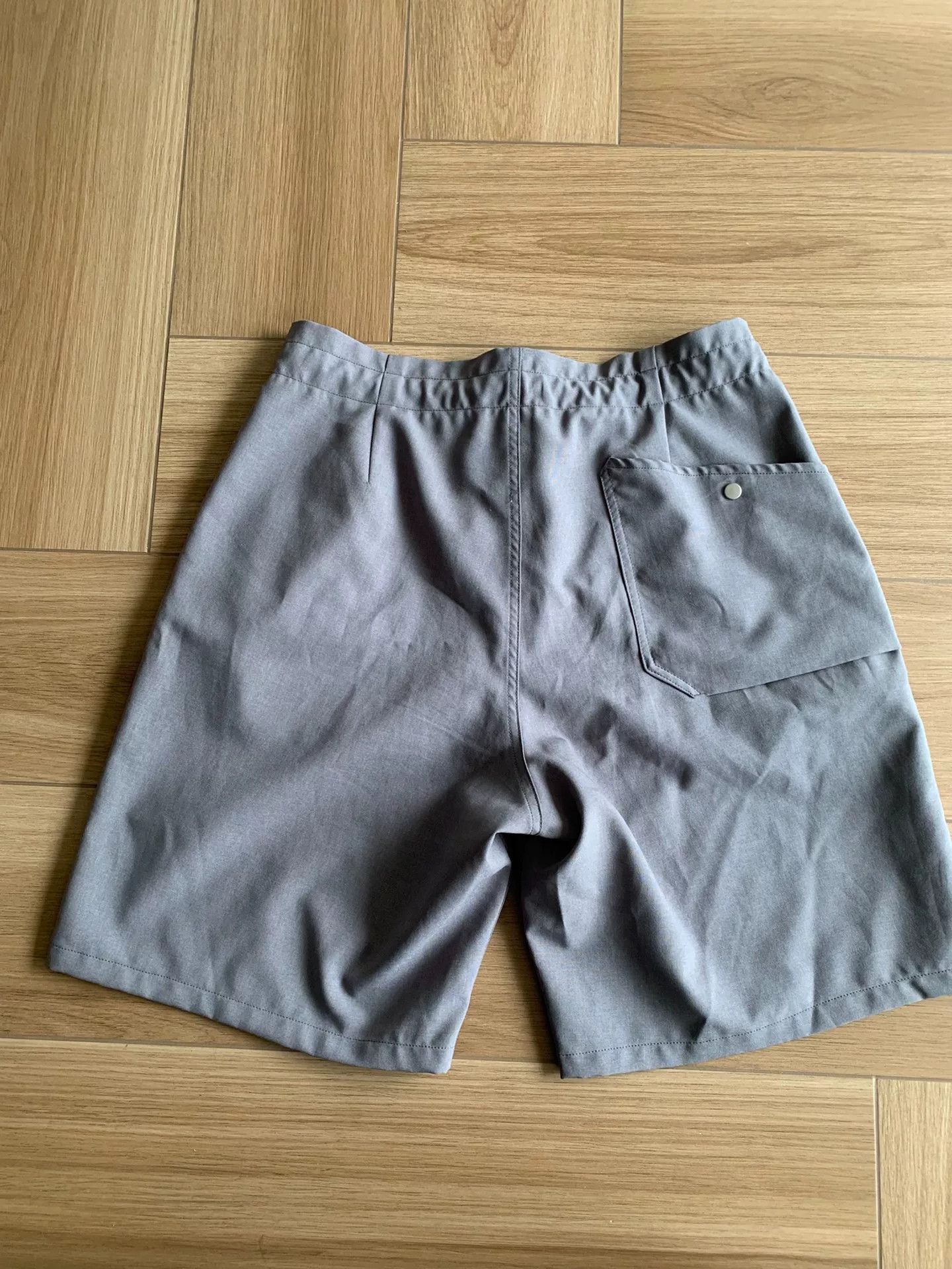Nonnative dweller easy shorts in lightweight polyweather Size US 34 / EU 50 - 2 Thumbnail