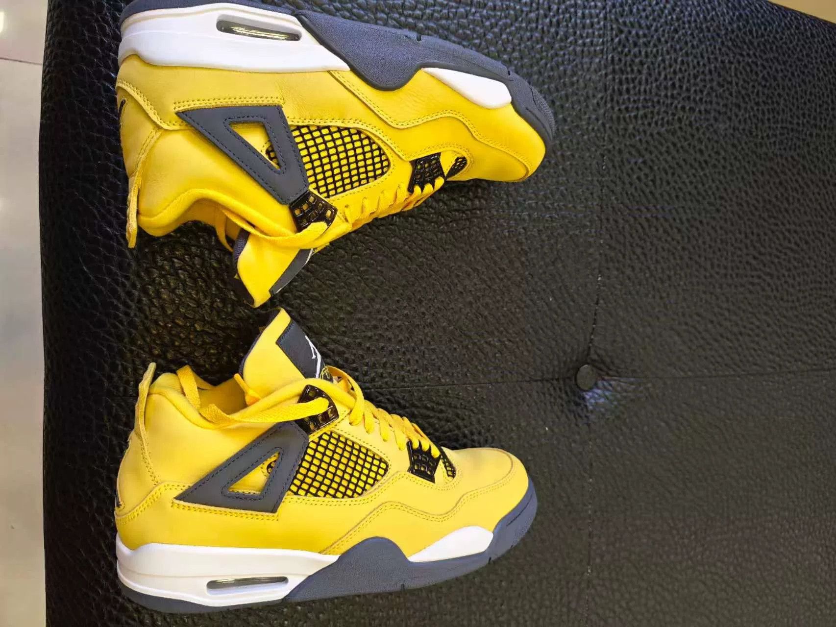 Jordan Brand jordan air jordan 4 retro tour yellow sneakers Size US 10 / EU 43 - 8 Thumbnail