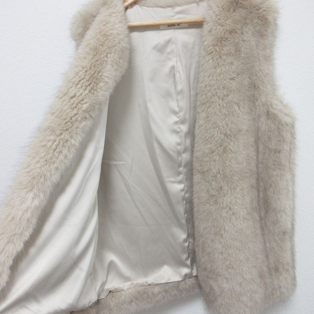 Other Other Rouge vif Eco Fur Vest Others Outerwear 3149-00-30000 DUTY FREE for USA Size ONE SIZE - 3 Thumbnail