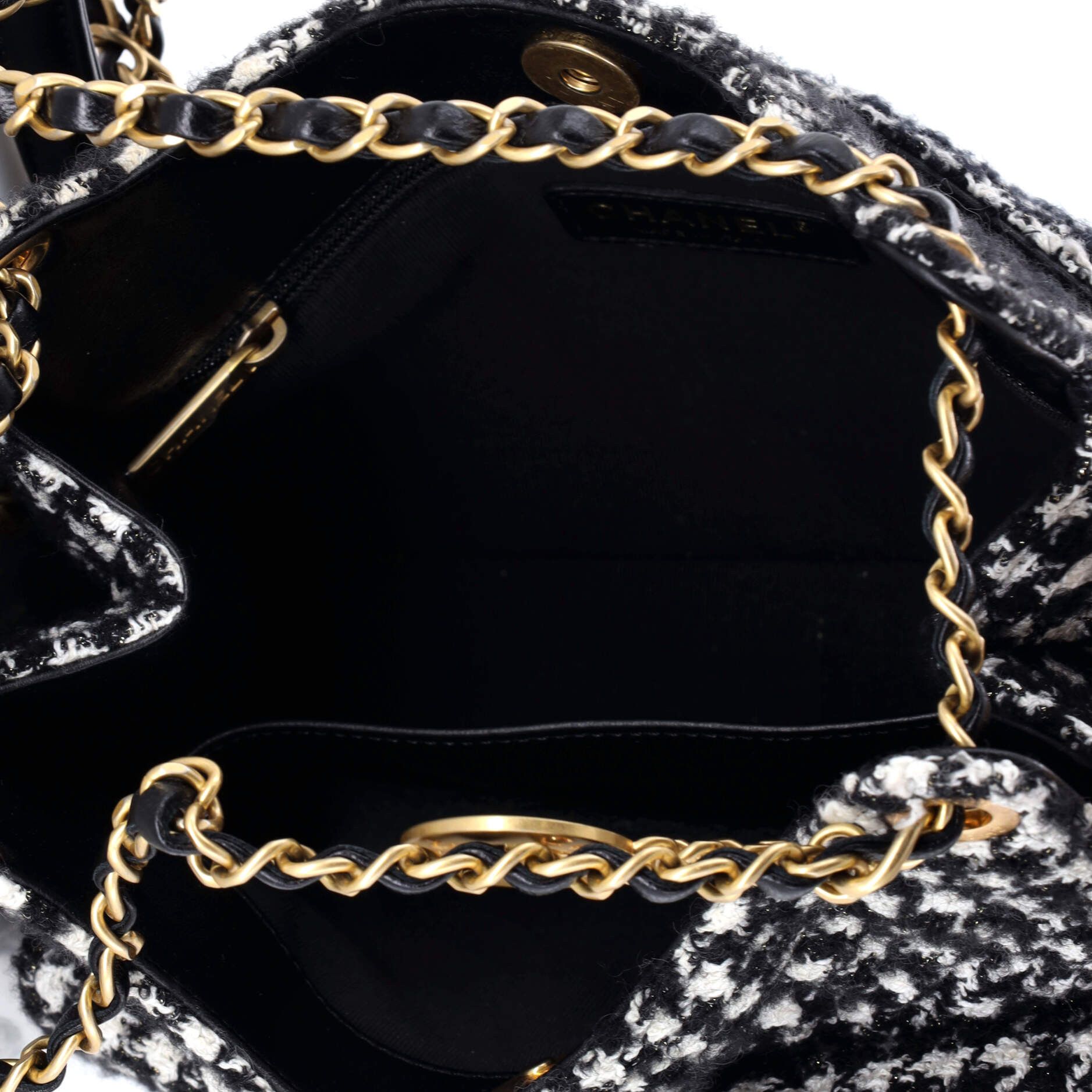 Chanel Wavy CC Hobo Quilted Tweed Medium Size ONE SIZE - 4 Thumbnail