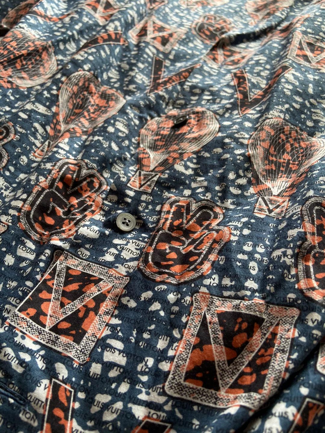 Louis Vuitton lv hot air balloon shirt in medium size Size US M / EU 48-50 / 2 - 2 Thumbnail