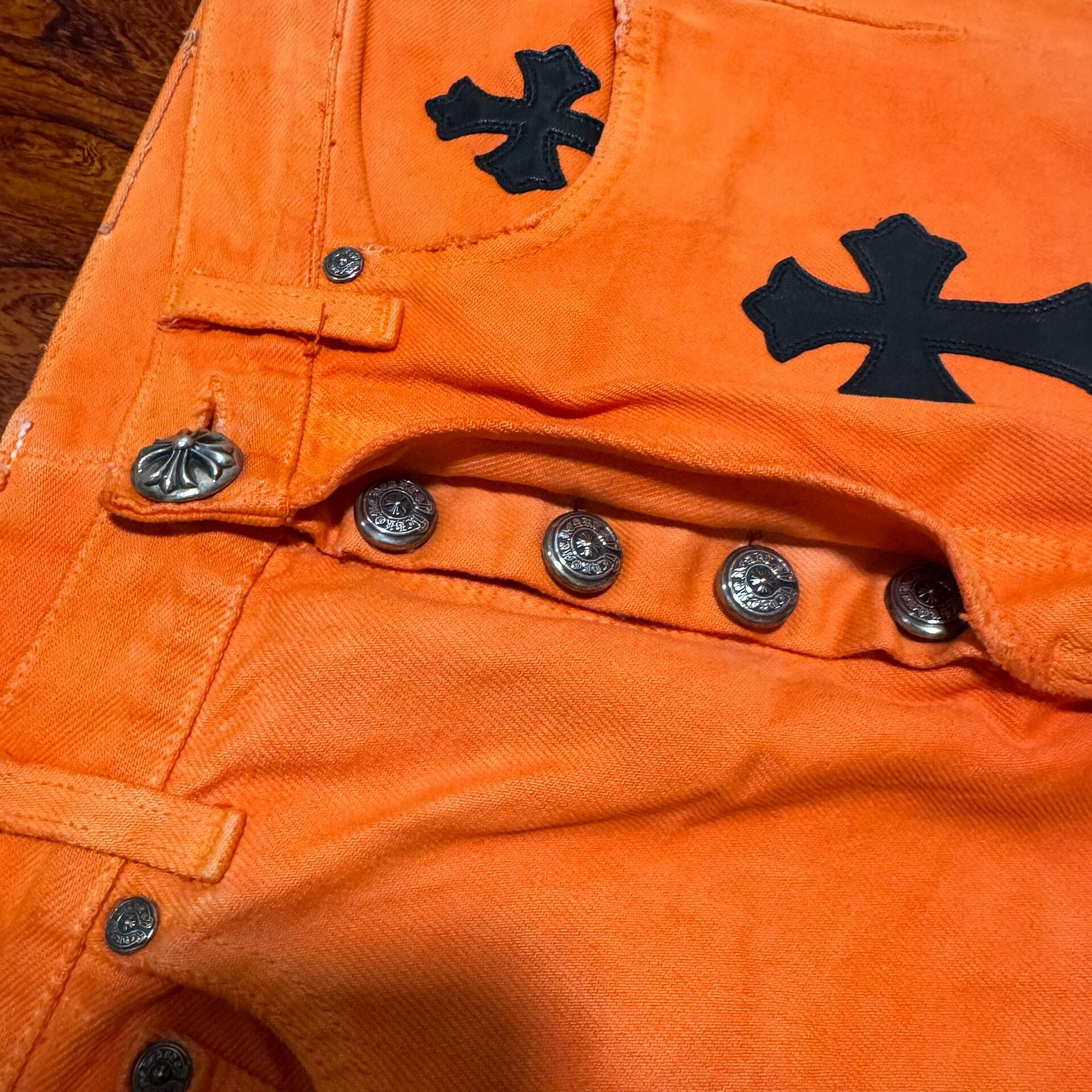 Chrome Hearts orange flared jeans with black crosses Size 28" / US 6 / IT 42 - 3 Thumbnail