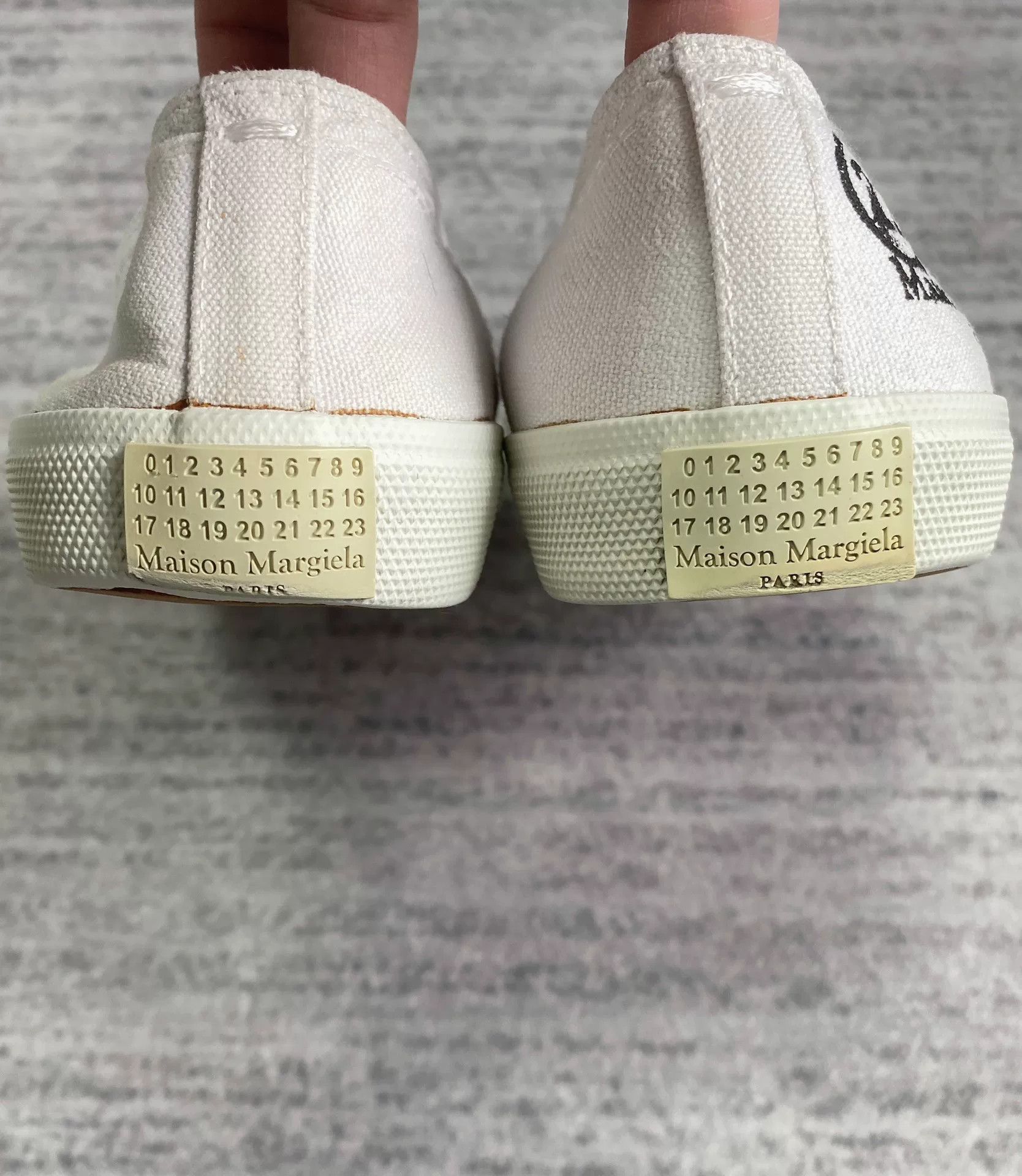 Maison Margiela margiela white tabi canvas flat shoes Size US 6 / IT 36 - 6 Thumbnail