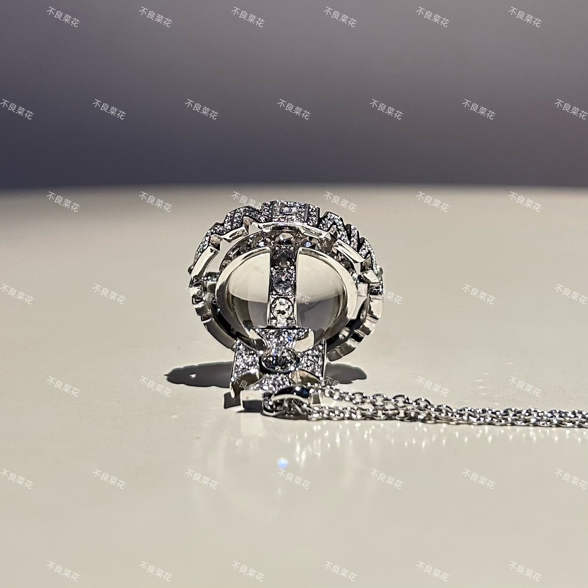 Vivienne Westwood vivienne westwood orb necklace with crystals Size ONE SIZE - 4 Thumbnail