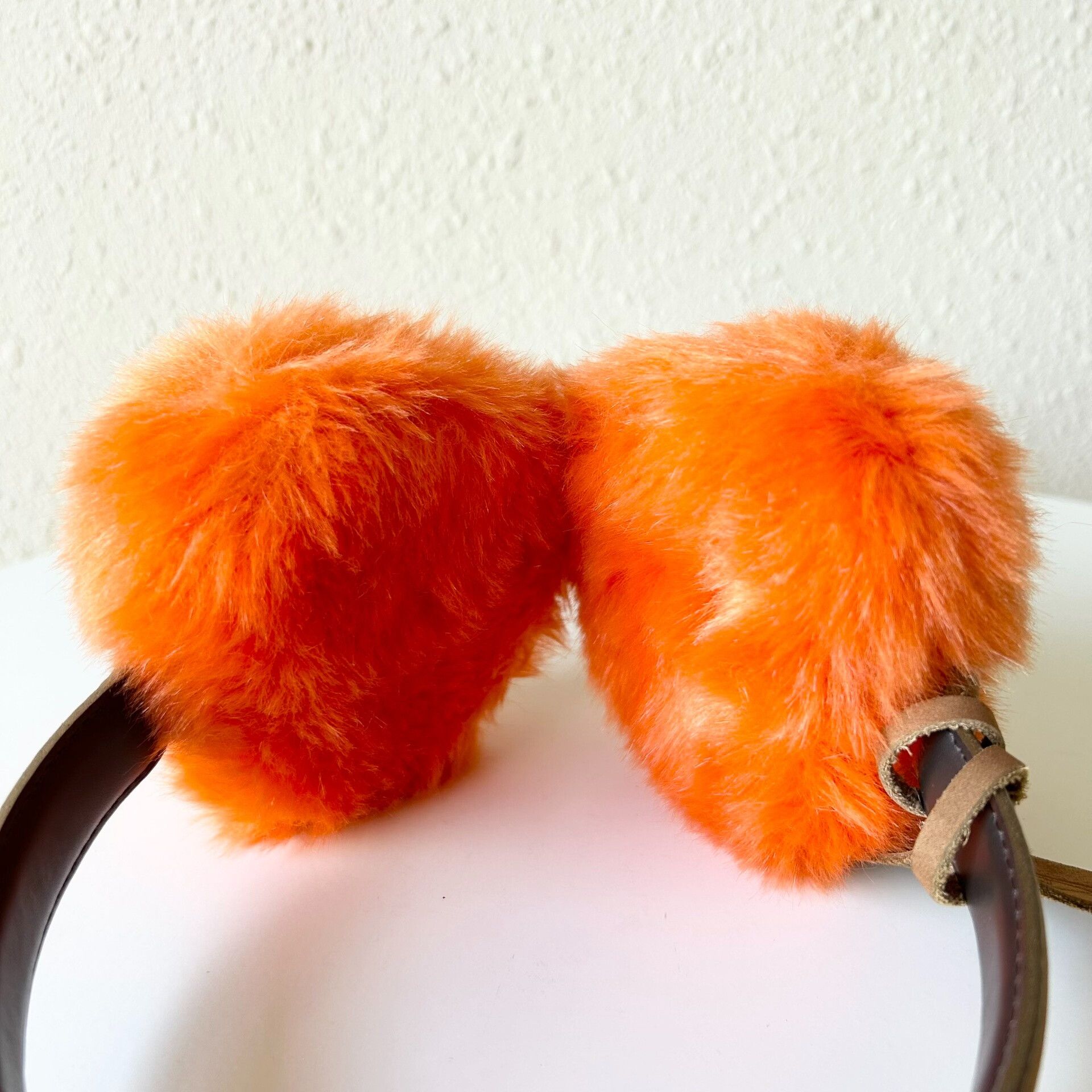 Vivienne Westwood vivienne westwood heart-shaped fluffy ear muffs Size ONE SIZE - 6 Thumbnail