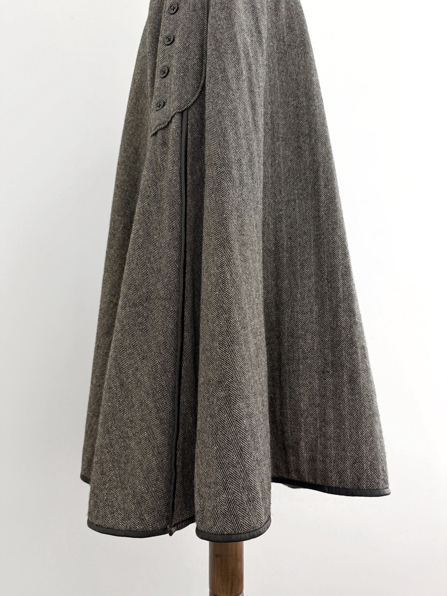 Kapital gray houndstooth wool skirt with buttons Size 23" - 3 Thumbnail