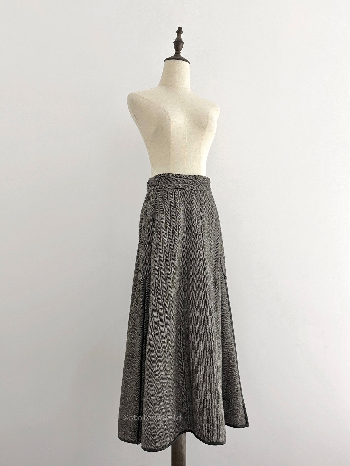 Kapital gray houndstooth wool skirt with buttons Size 23" - 6 Thumbnail