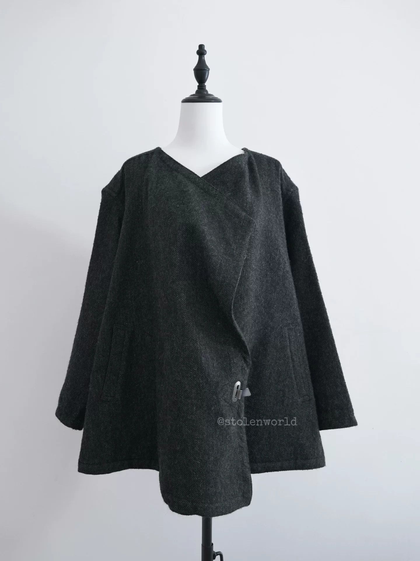 Issey Miyake 80s Issey Miyake Wool Coat with Iron Fastening Size M / US 6-8 / IT 42-44 - 4 Thumbnail