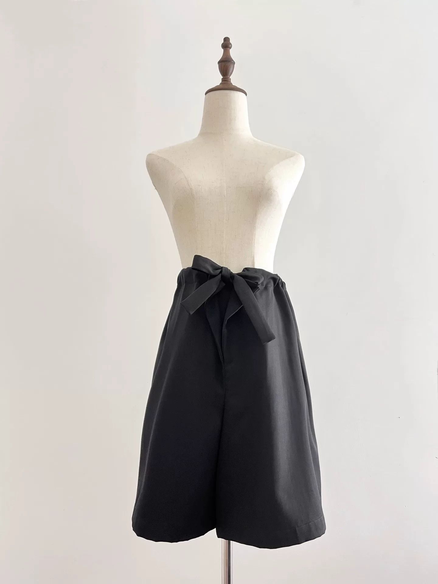 Yohji Yamamoto Yohji Yamamoto Black Tie Waist Shorts Size 23" - 7 Thumbnail