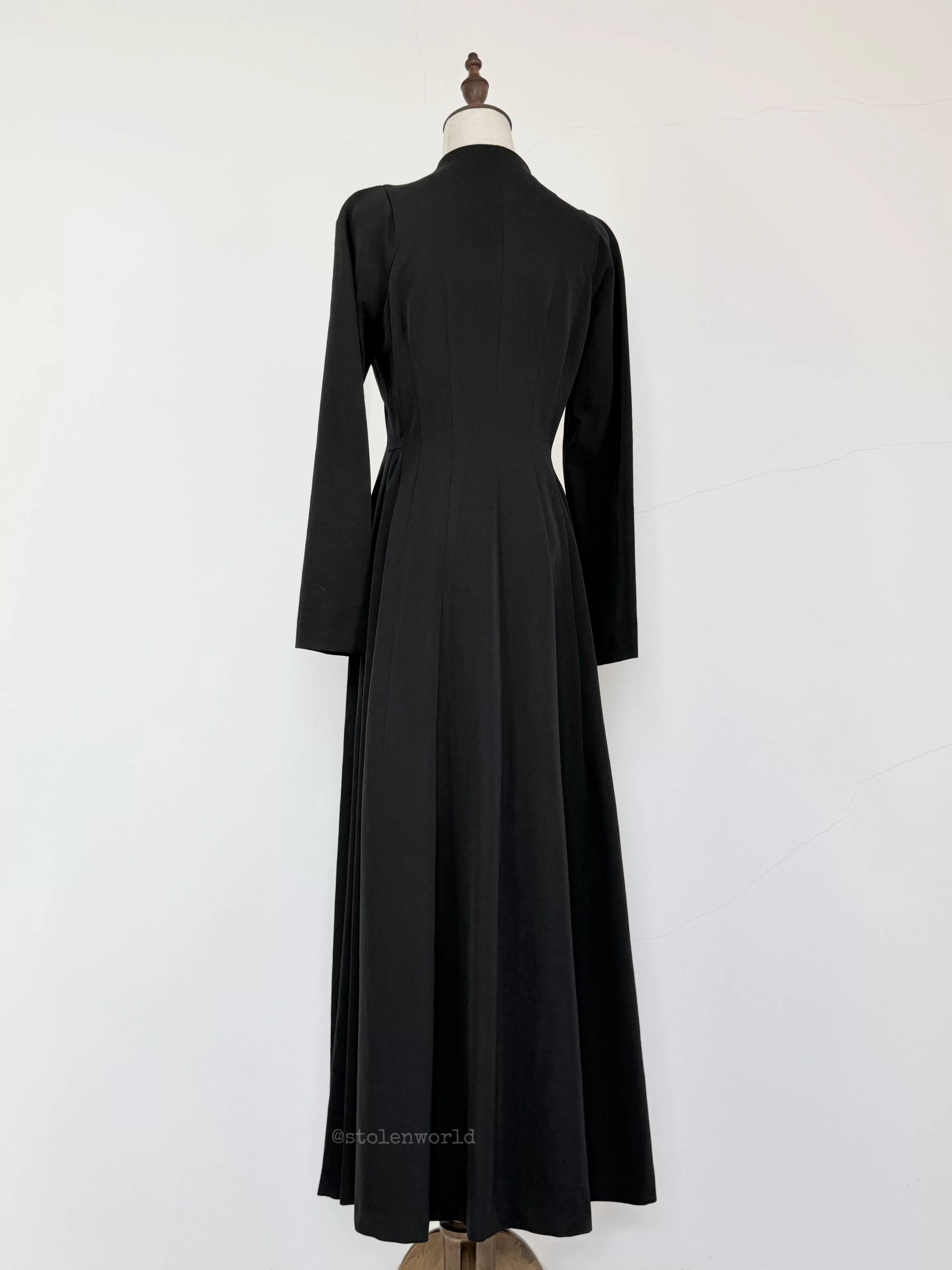 Yashi Yamamuri elegant black long wool dress Size M / US 6-8 / IT 42-44 - 4 Thumbnail