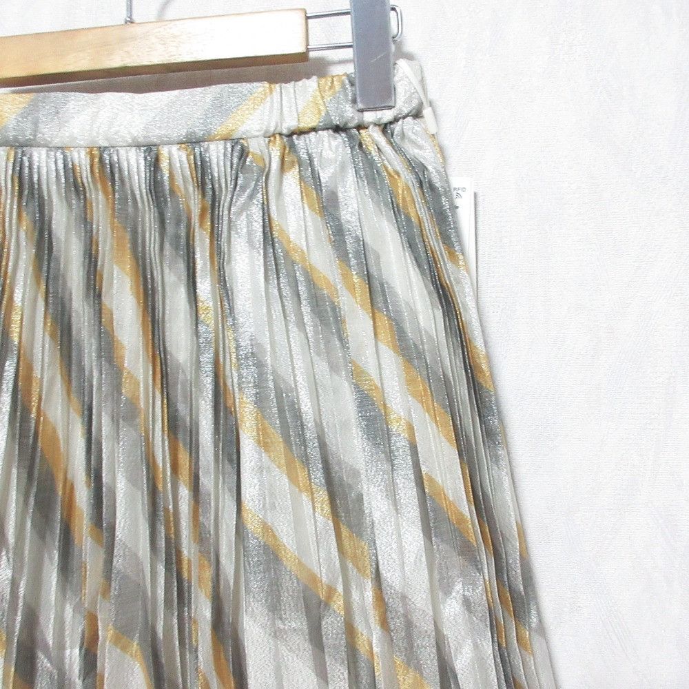 Other Other GRACE CONTINENTAL Lame Line Pleated Skirt Others Skirts 0124321159 DUTY FREE for USA Size ONE SIZE - 3 Thumbnail