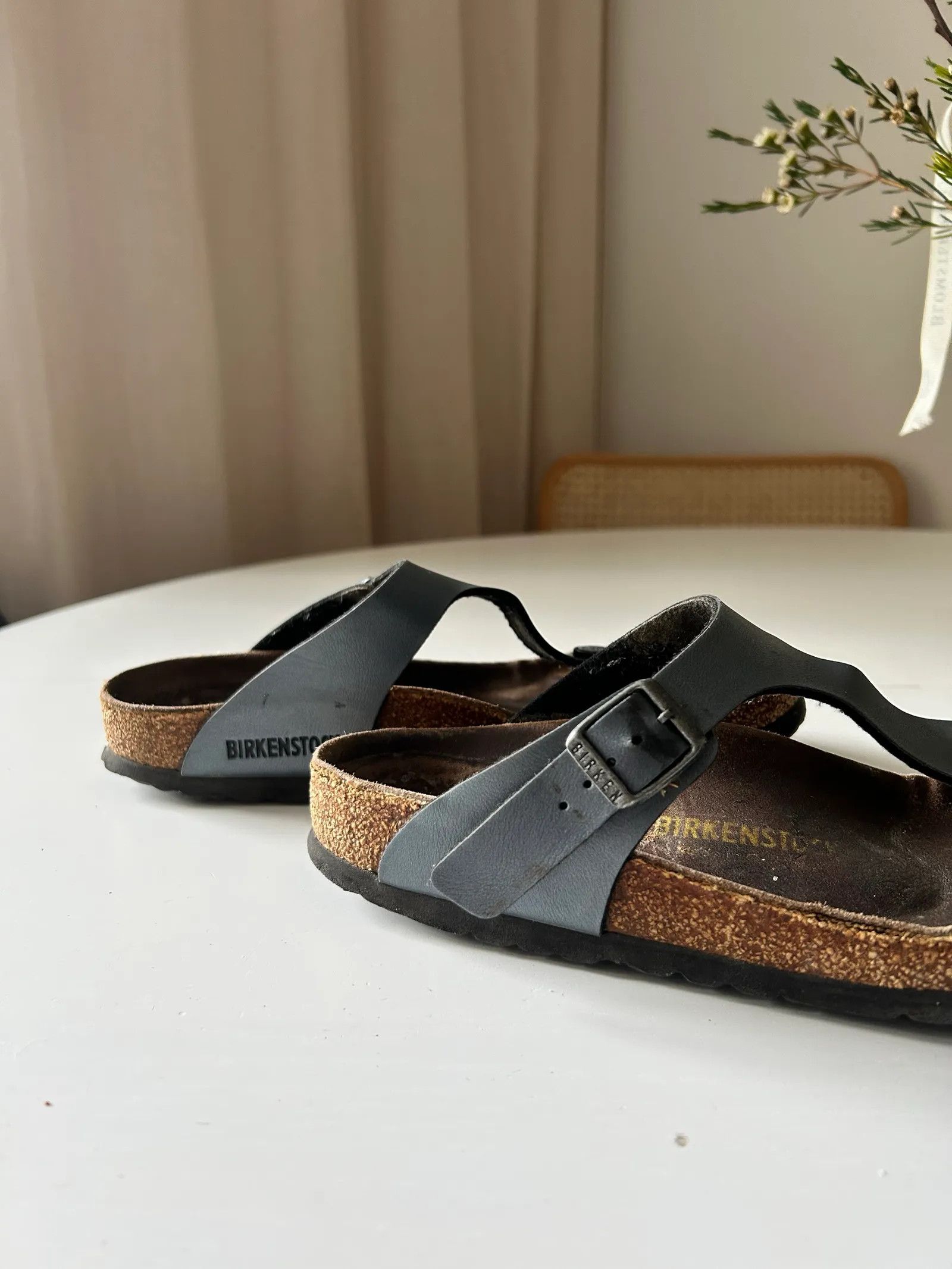 Birkenstock Birkenstock Gizeh Sandals Size US 9 / IT 39 - 2 Thumbnail