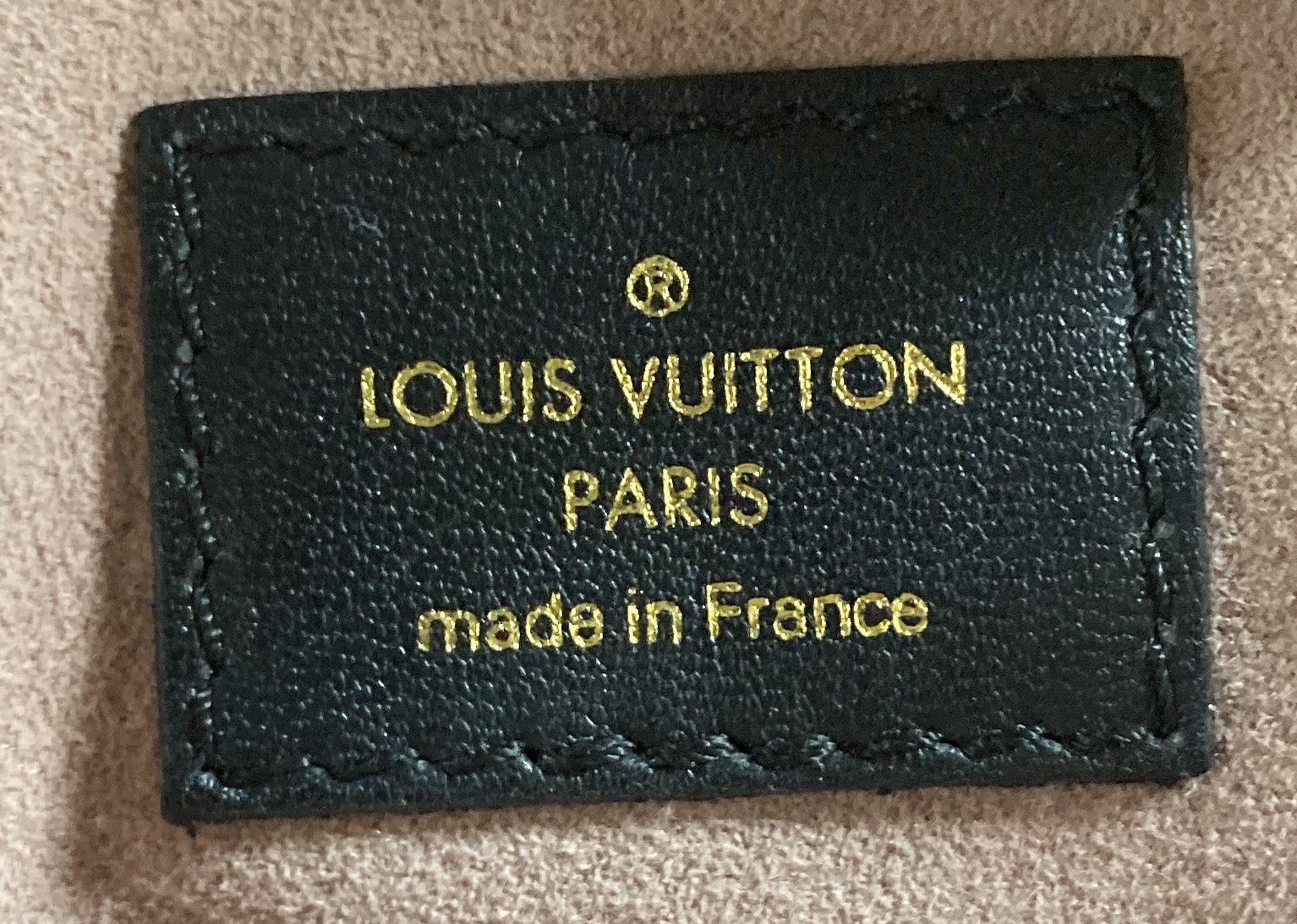 Louis Vuitton Coussin Bag Monogram Embossed Lambskin PM Size ONE SIZE - 7 Thumbnail