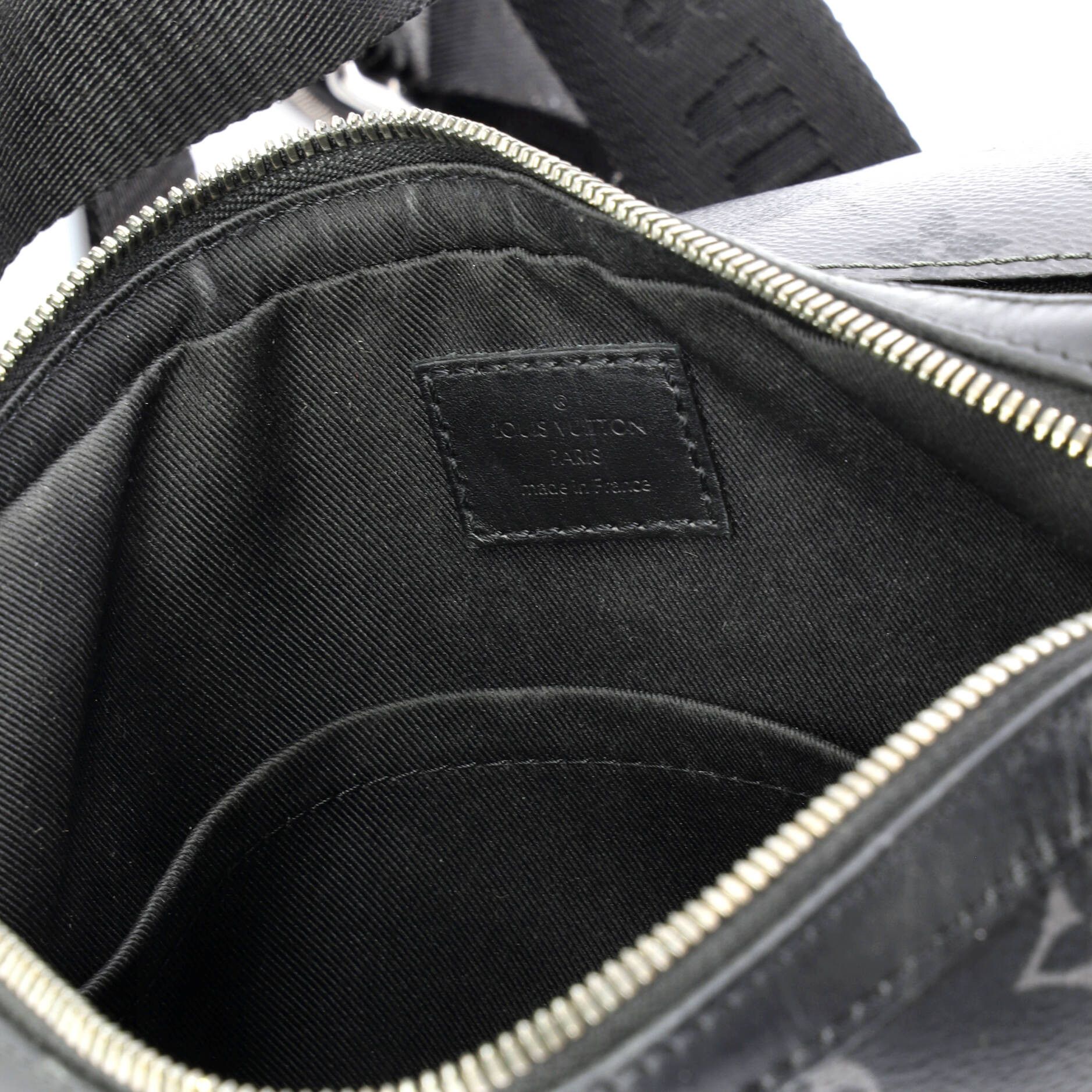 Louis Vuitton Trio Messenger Bag Reverse Monogram Eclipse Ca Size ONE SIZE - 5 Thumbnail