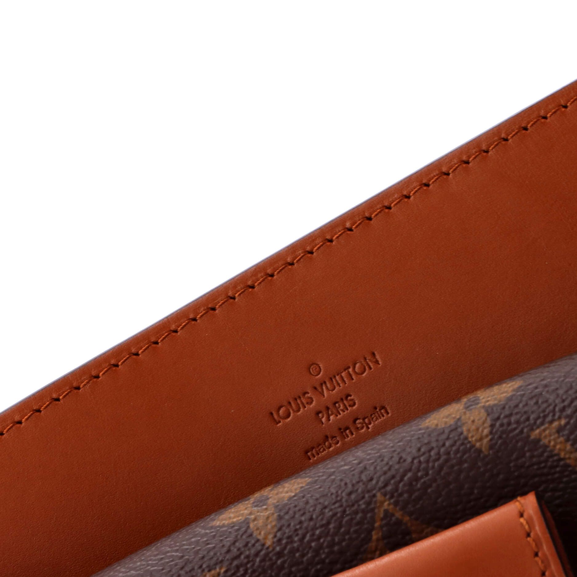 Louis Vuitton Dauphine Bumbag Reverse Monogram Canvas Size ONE SIZE - 7 Thumbnail