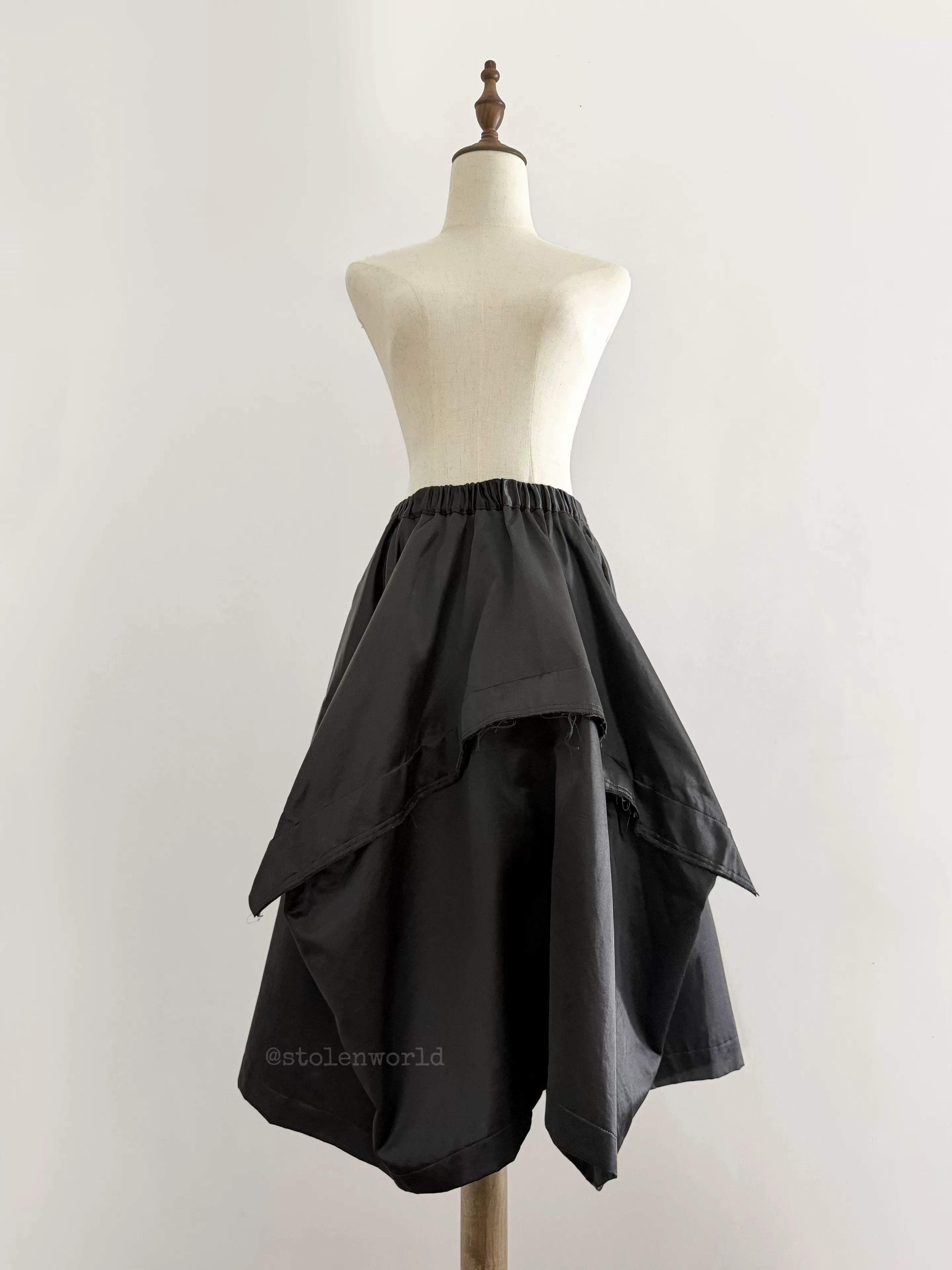 Comme des Garcons unique structured hemline black skirt Size 23" - 7 Thumbnail