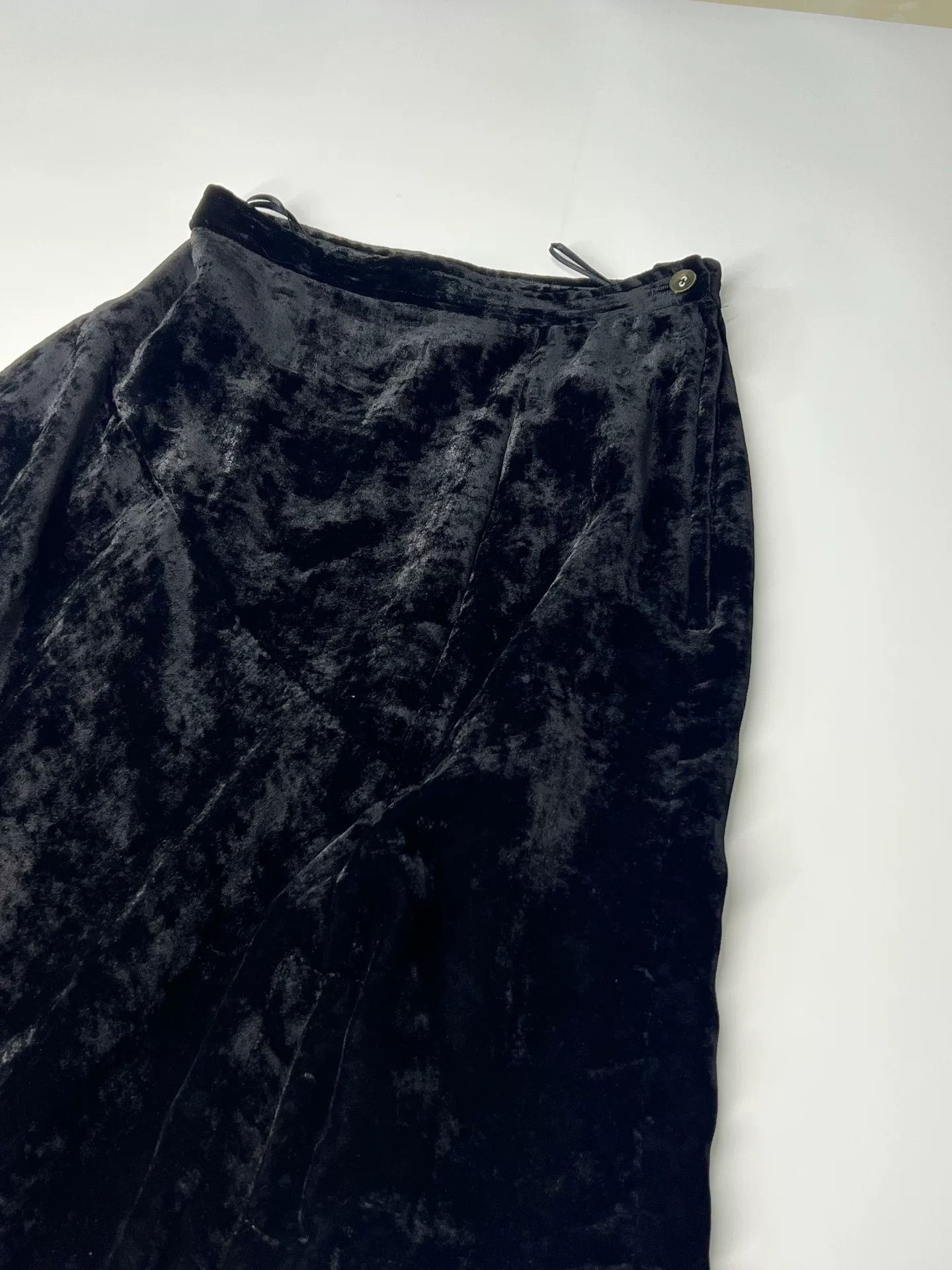 Comme des Garcons black velvet irregular hem skirt Size 22" - 3 Thumbnail