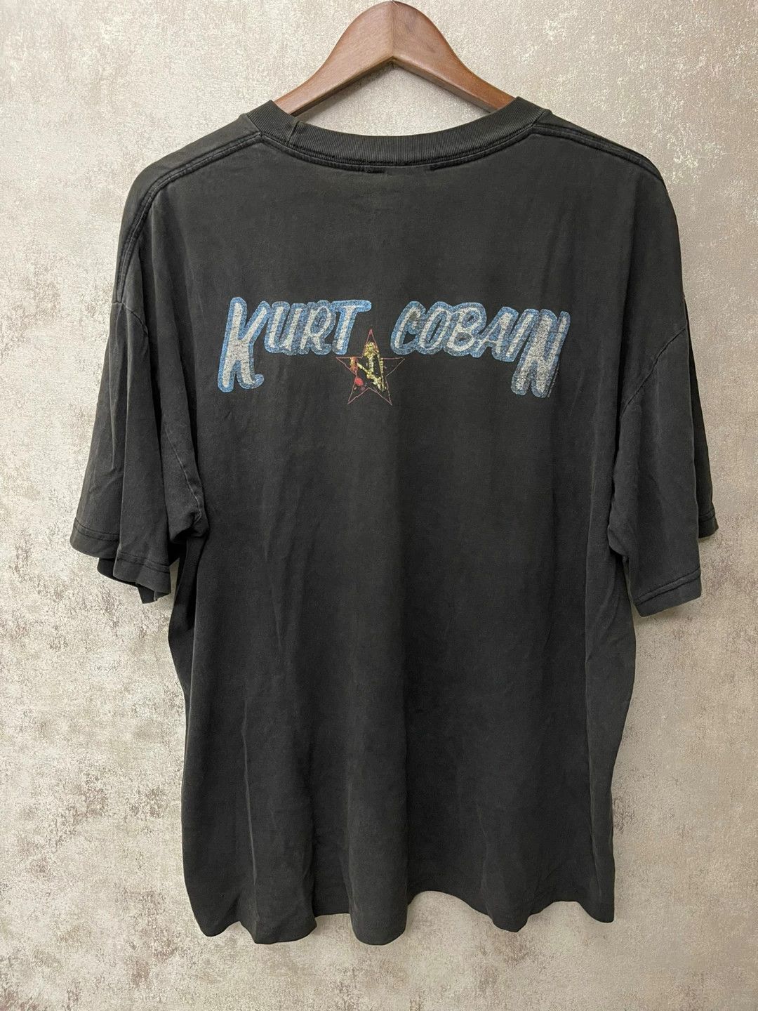 Nirvana kurt cobain nirvana vintage short sleeve t-shirt Size US M / EU 48-50 / 2 - 2 Thumbnail