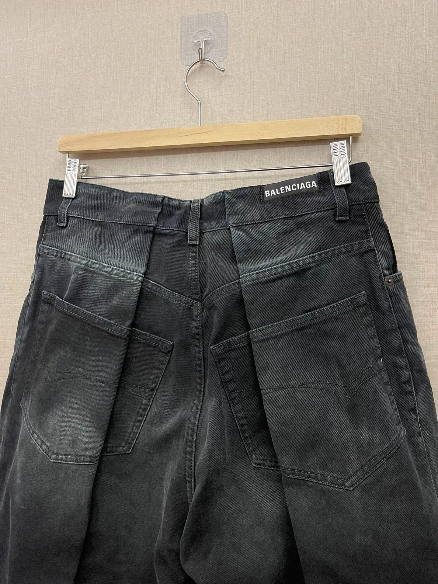 Balenciaga balenciaga baggy black wide-leg jeans Size US 26 / EU 42 - 4 Thumbnail