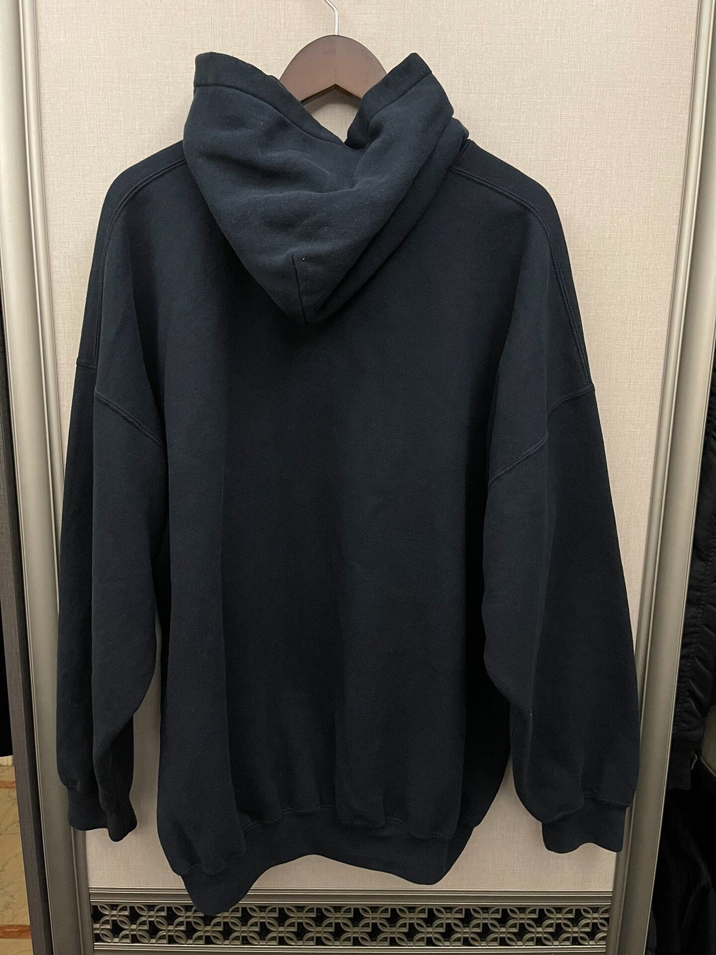 Vintage vintage black hooded sweatshirt with logo Size US XXL / EU 58 / 5 - 2 Thumbnail