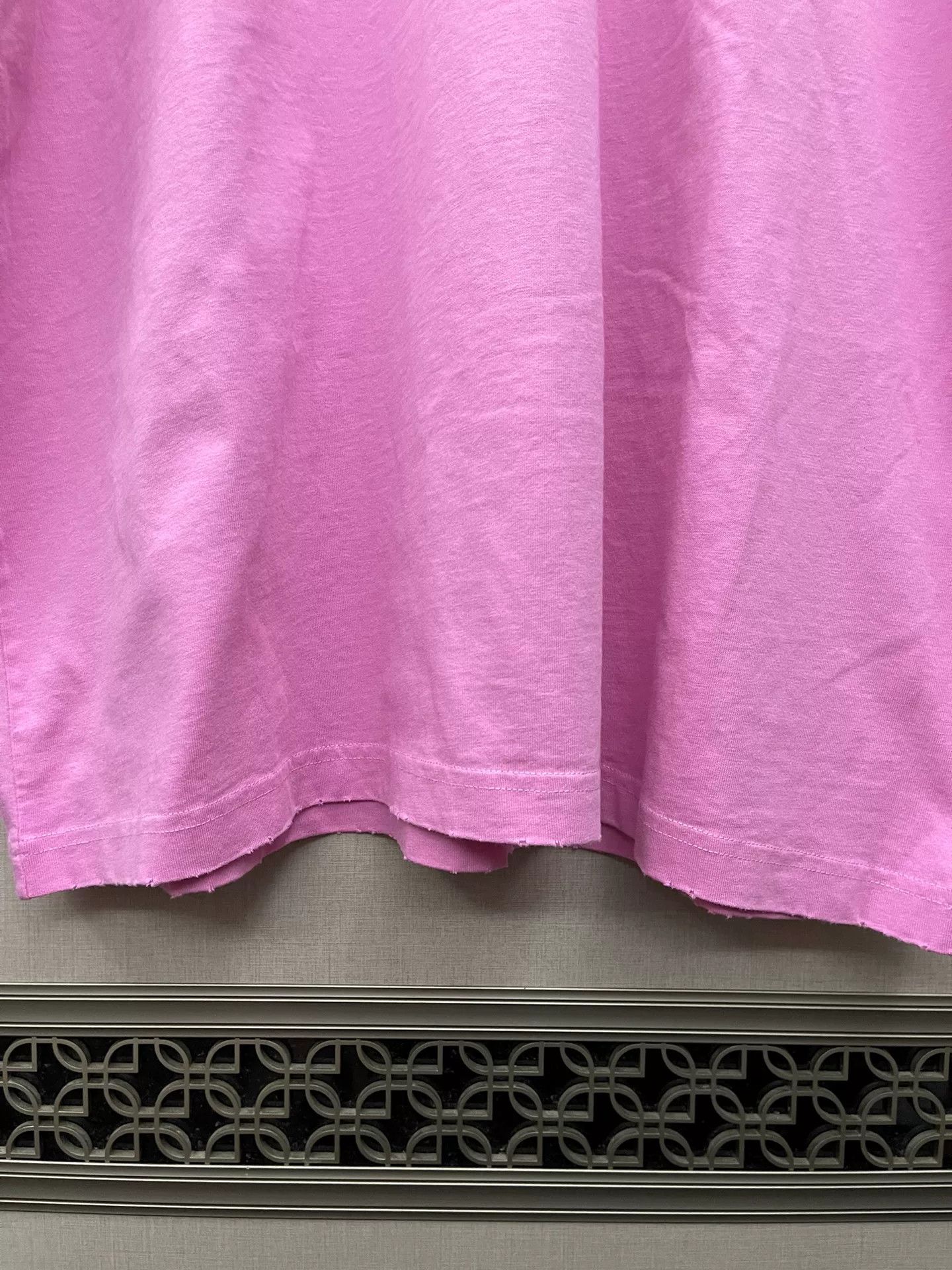 Balenciaga balenciaga pink logo short sleeve t-shirt Size US S / EU 44-46 / 1 - 6 Thumbnail