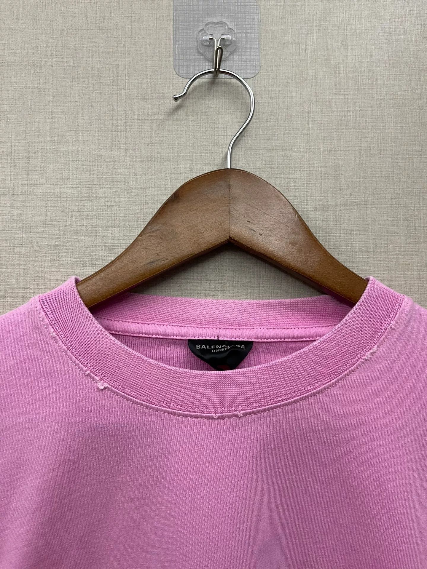 Balenciaga balenciaga pink logo short sleeve t-shirt Size US S / EU 44-46 / 1 - 4 Thumbnail