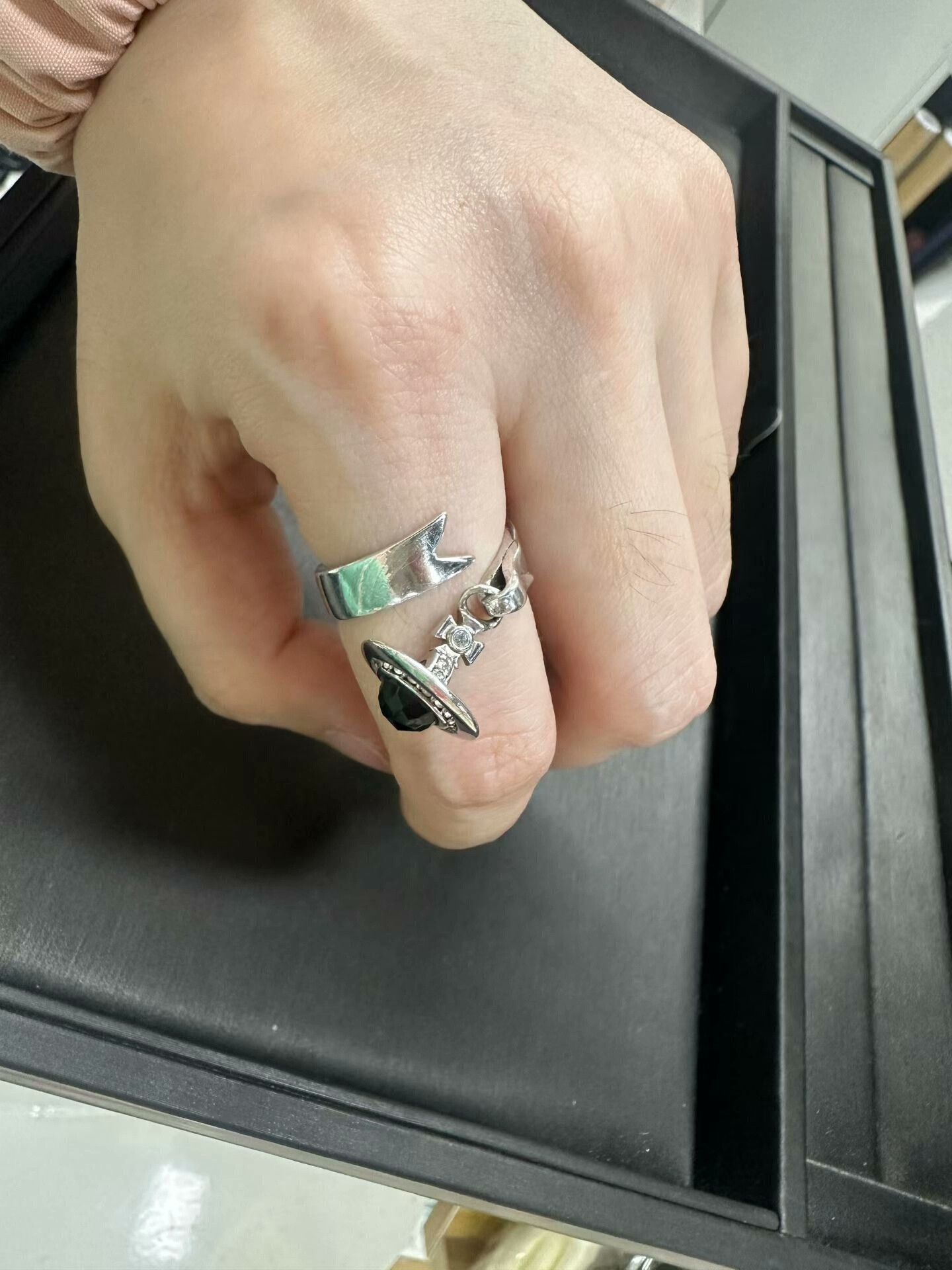 Vivienne Westwood vivienne westwood saturn ribbon orb ring Size ONE SIZE - 4 Thumbnail