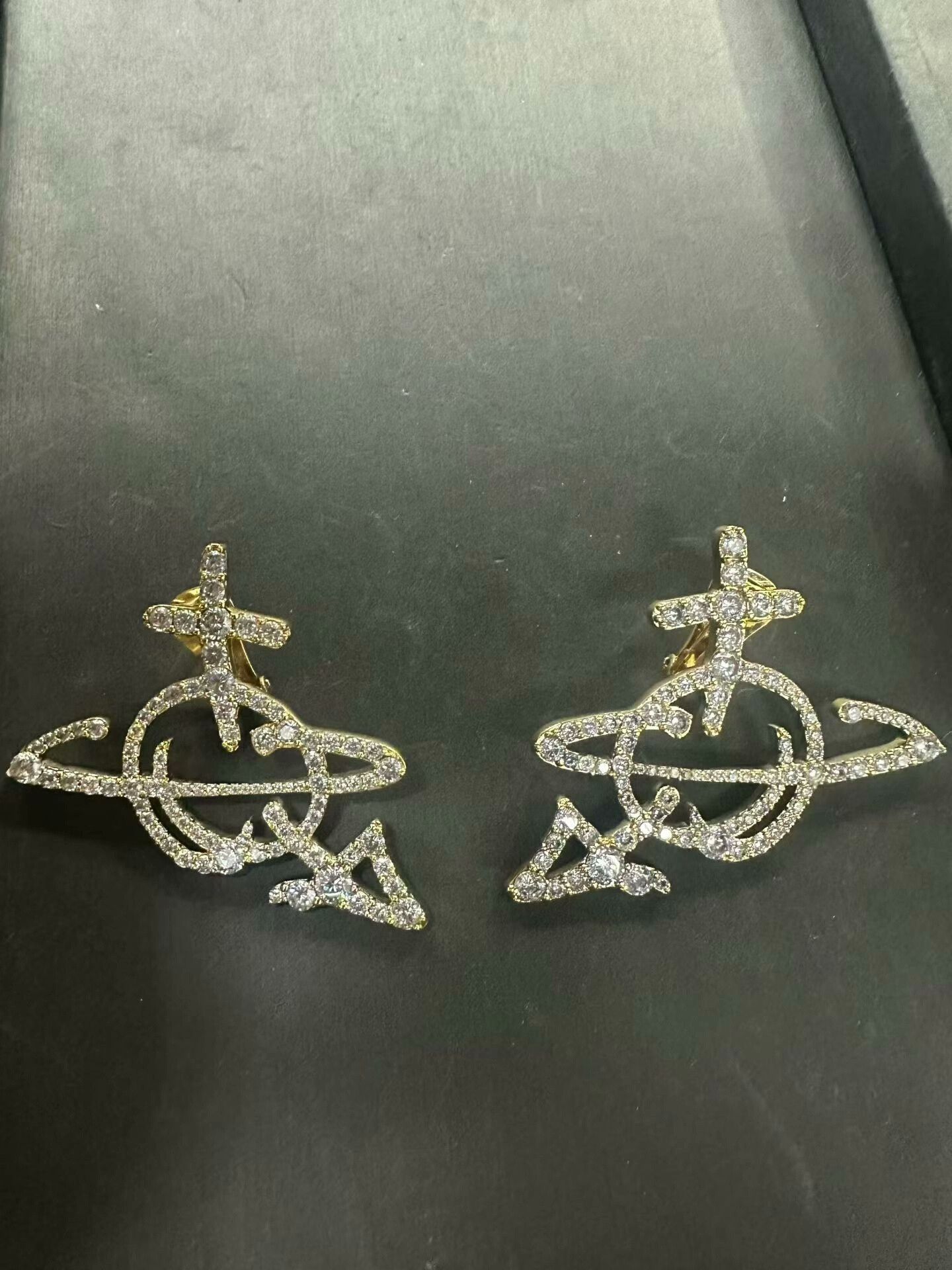 Vivienne Westwood vivienne westwood giant arrow earrings in gold Size ONE SIZE - 3 Thumbnail