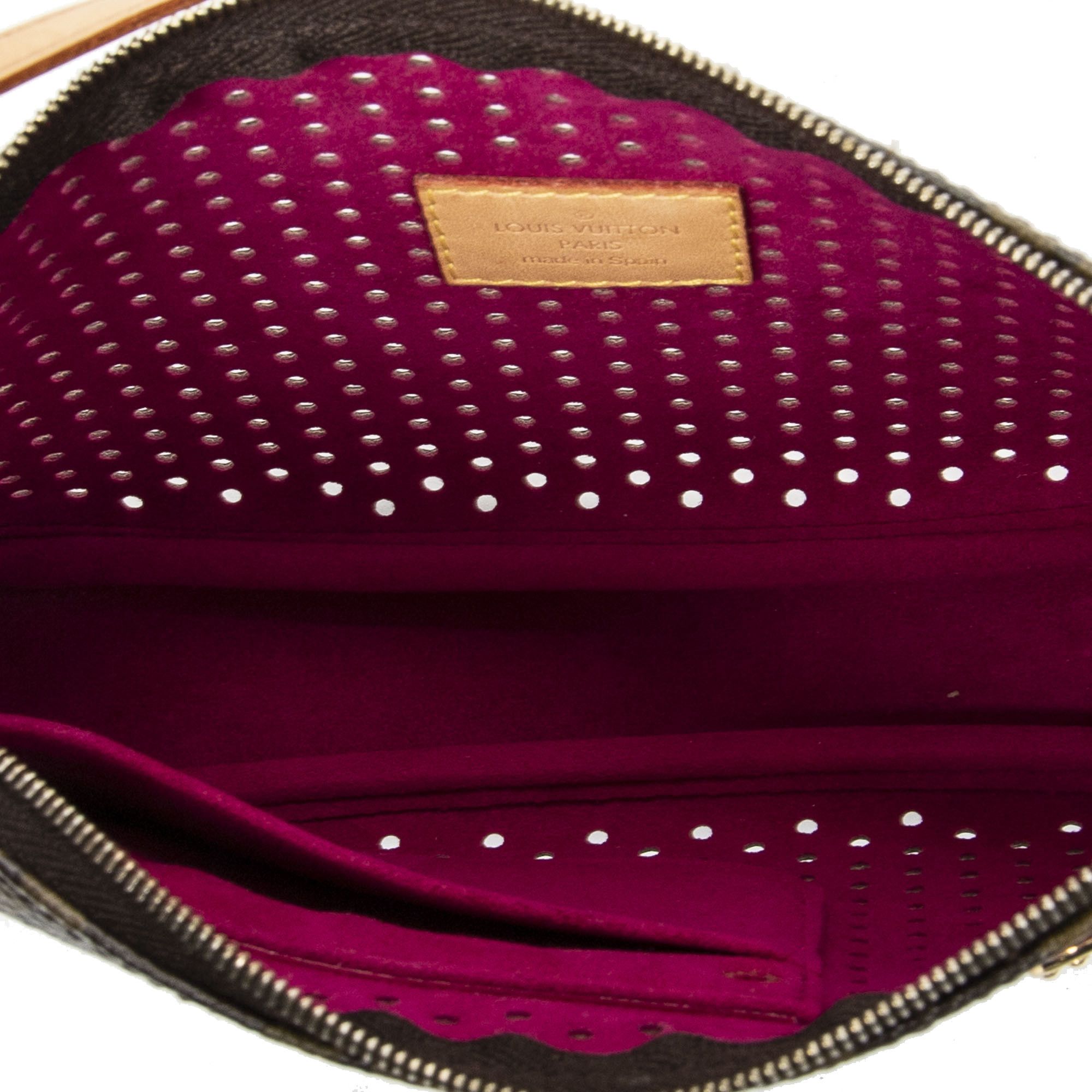 Louis Vuitton Pochette Accessoires Size ONE SIZE - 9 Thumbnail