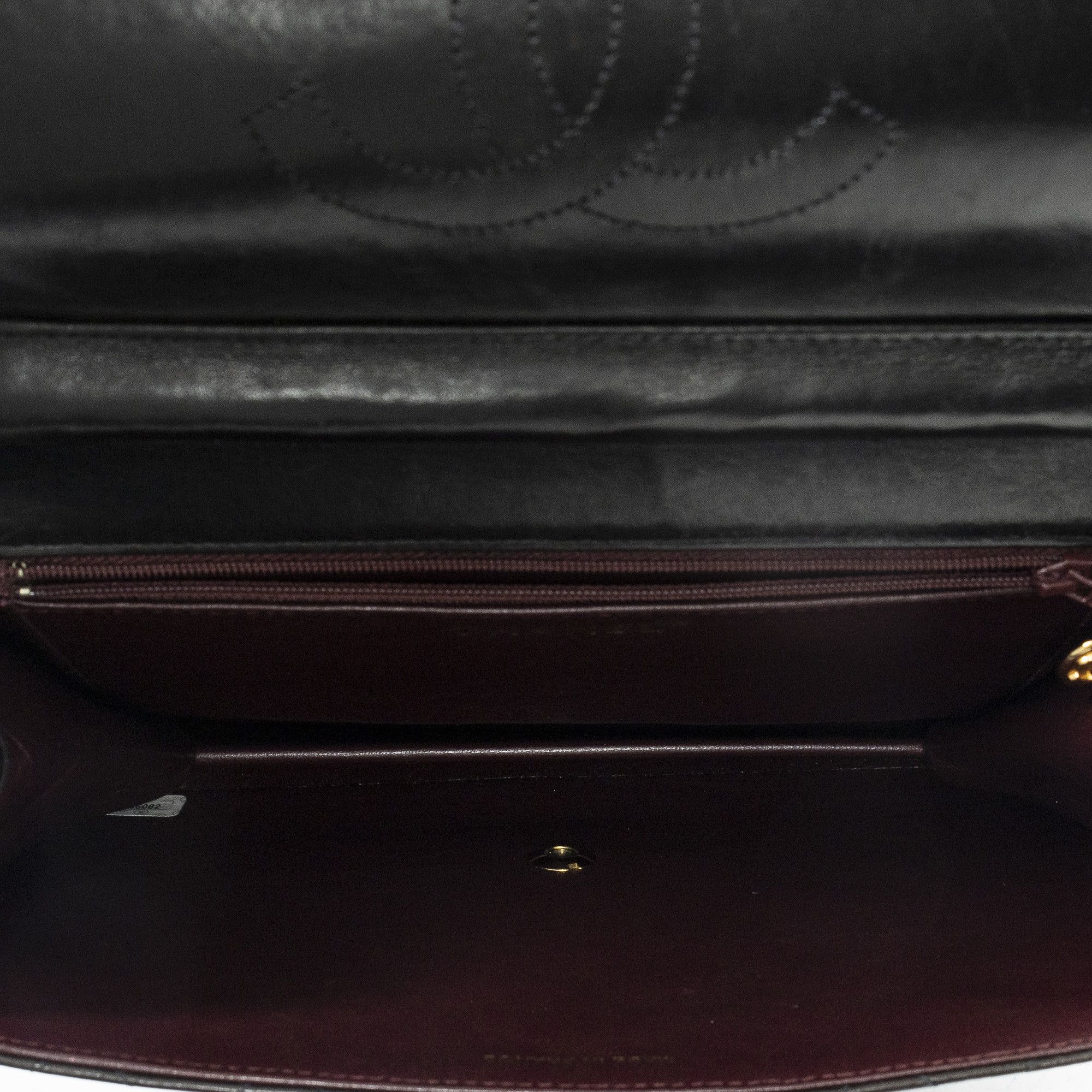 Chanel Vintage Push Lock Straight Flap Size ONE SIZE - 9 Thumbnail