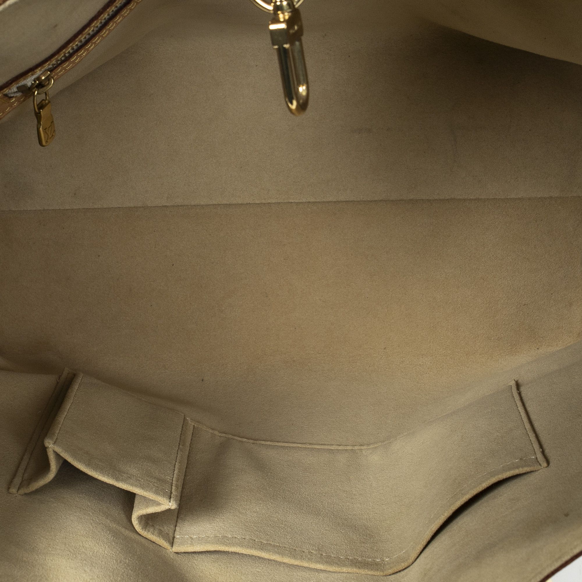 Louis Vuitton Hampstead MM Size ONE SIZE - 9 Thumbnail