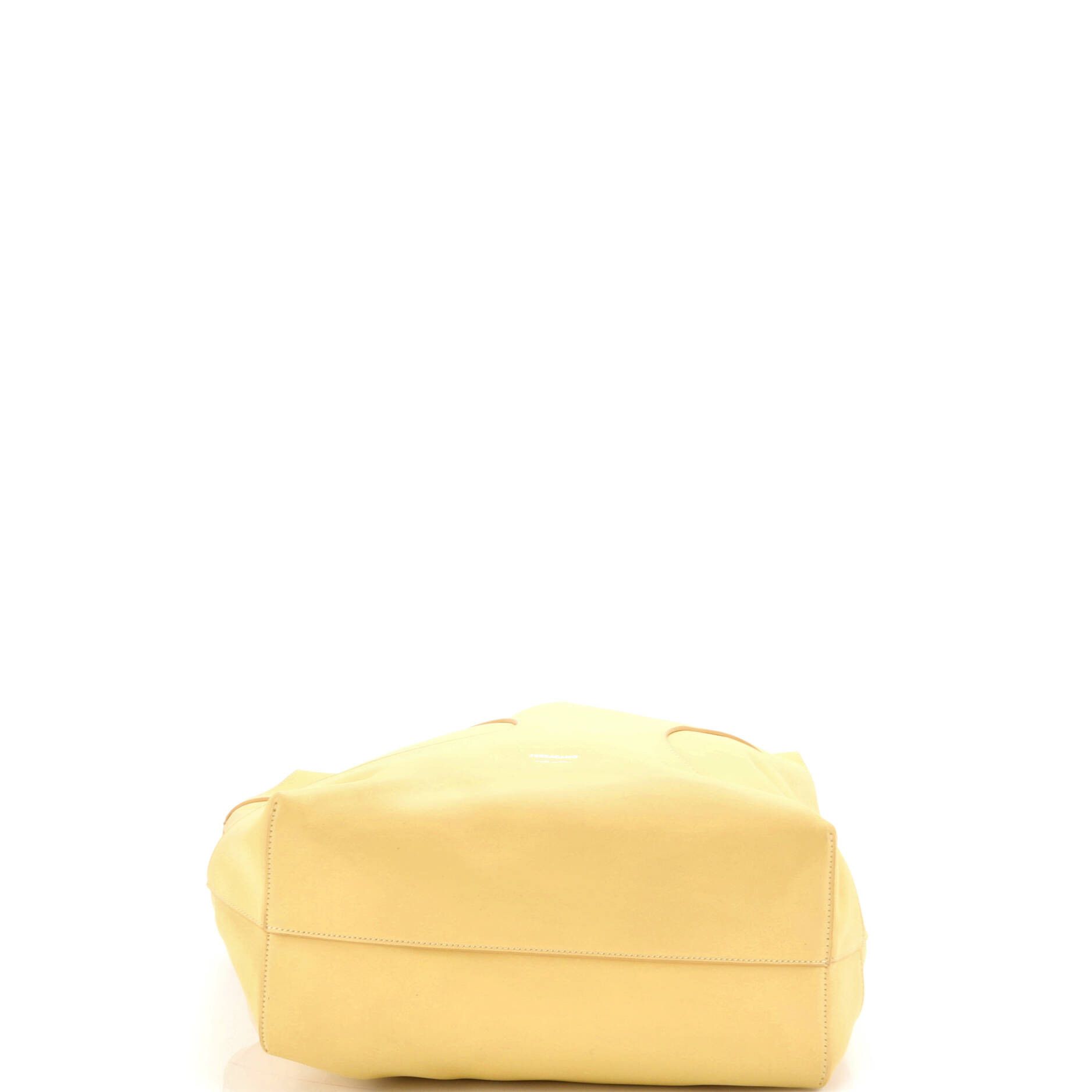 Salvatore Ferragamo Debossed Cut-Out Hobo Bag Leather Size ONE SIZE - 4 Thumbnail