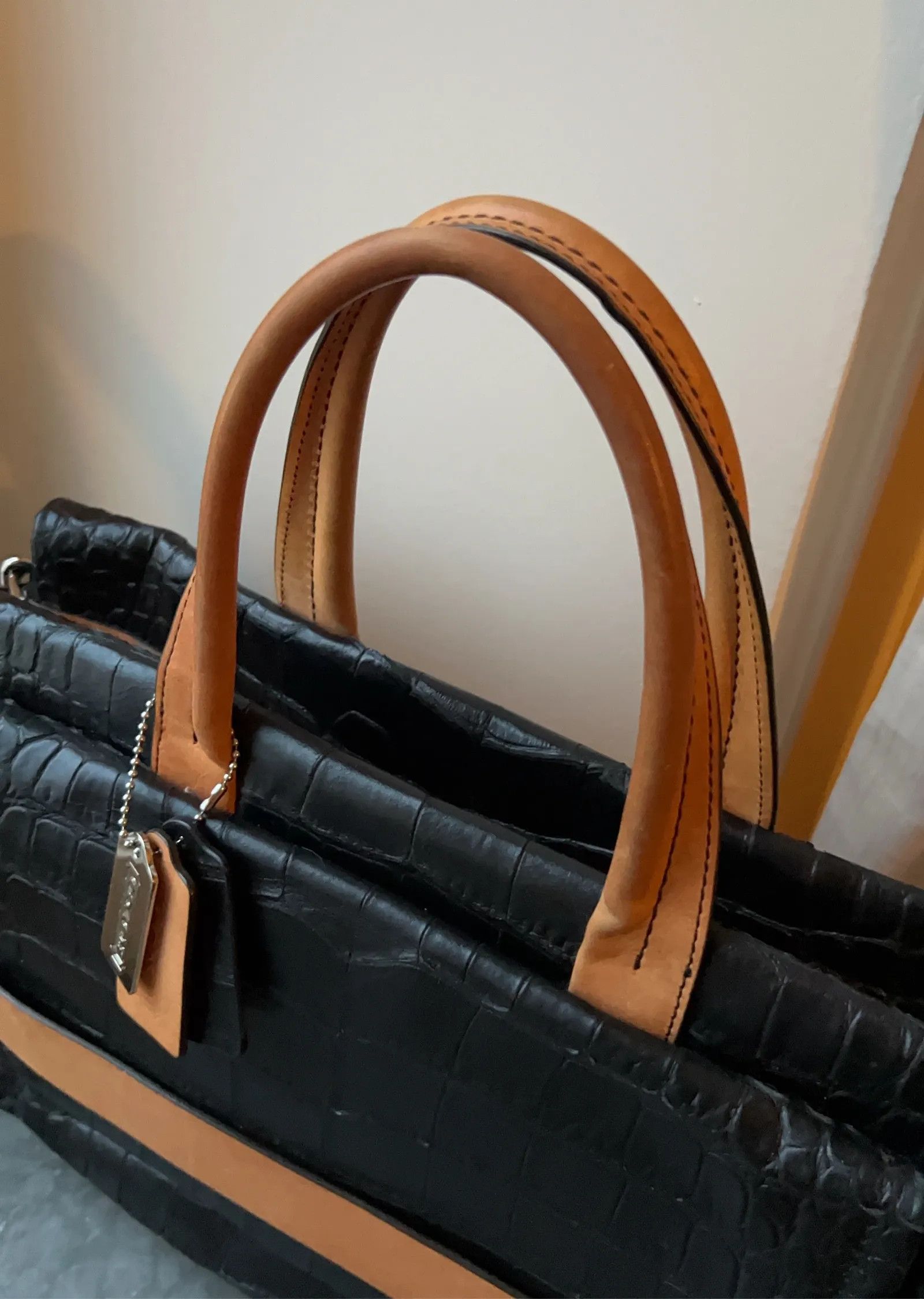 Coach Coach Coach Bleecker Matte Croc Embossed Leather Bucket Bag Size ONE SIZE - 9 Thumbnail