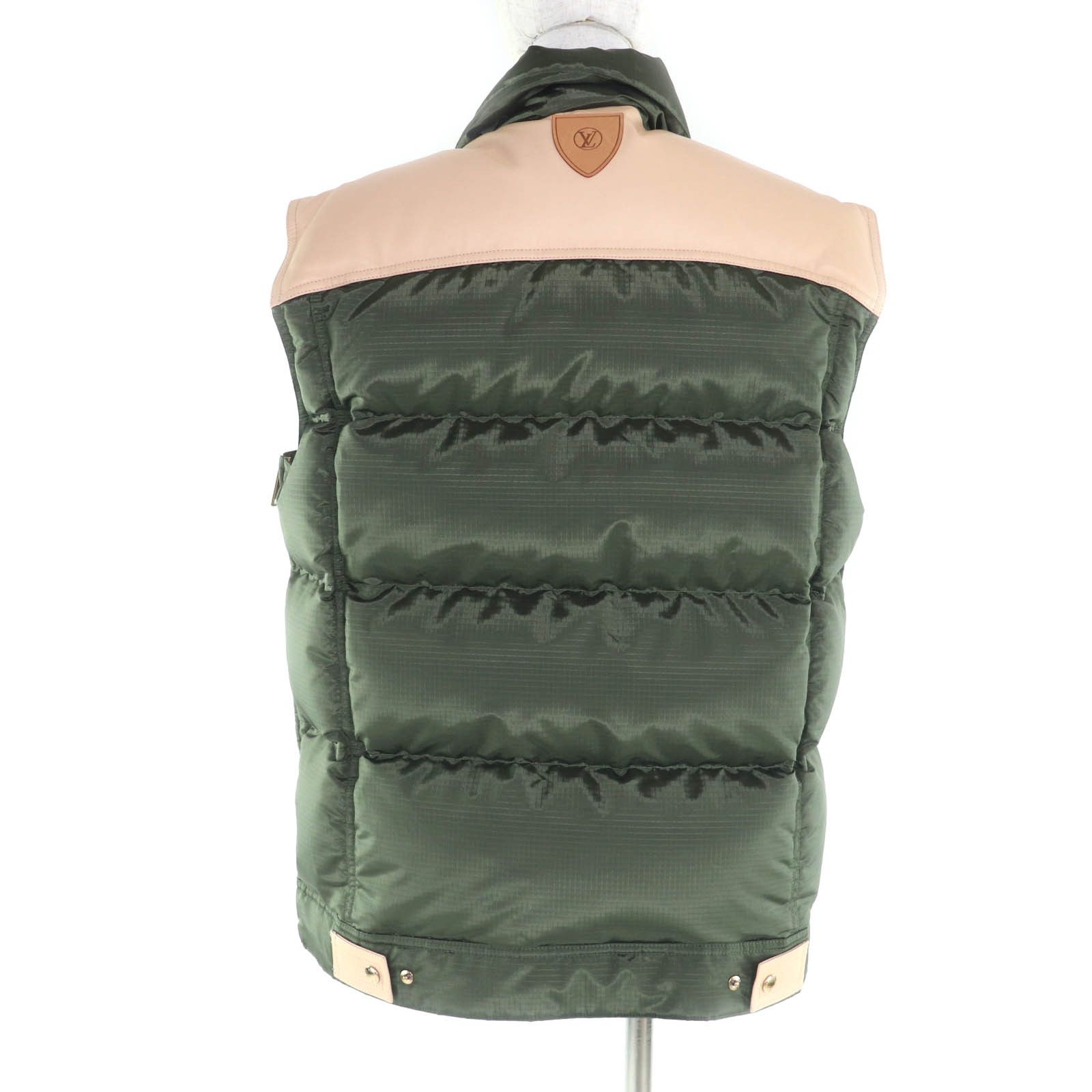 Louis Vuitton Louis Vuitton Louis Vuitton Down Nylon Vest Plastic / Synthetic Outerwear DUTY FREE for USA Size ONE SIZE - 3 Thumbnail