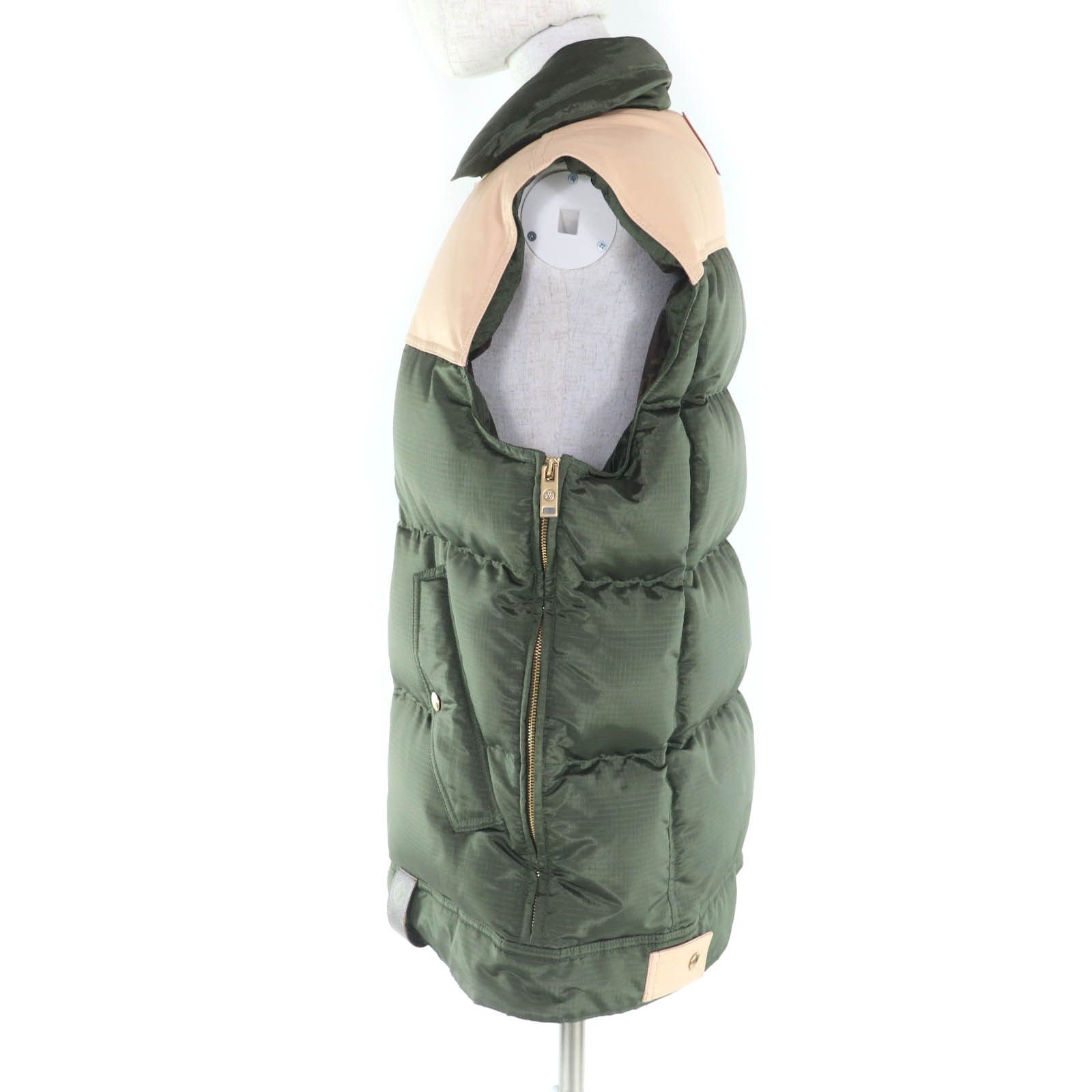 Louis Vuitton Louis Vuitton Louis Vuitton Down Nylon Vest Plastic / Synthetic Outerwear DUTY FREE for USA Size ONE SIZE - 2 Thumbnail
