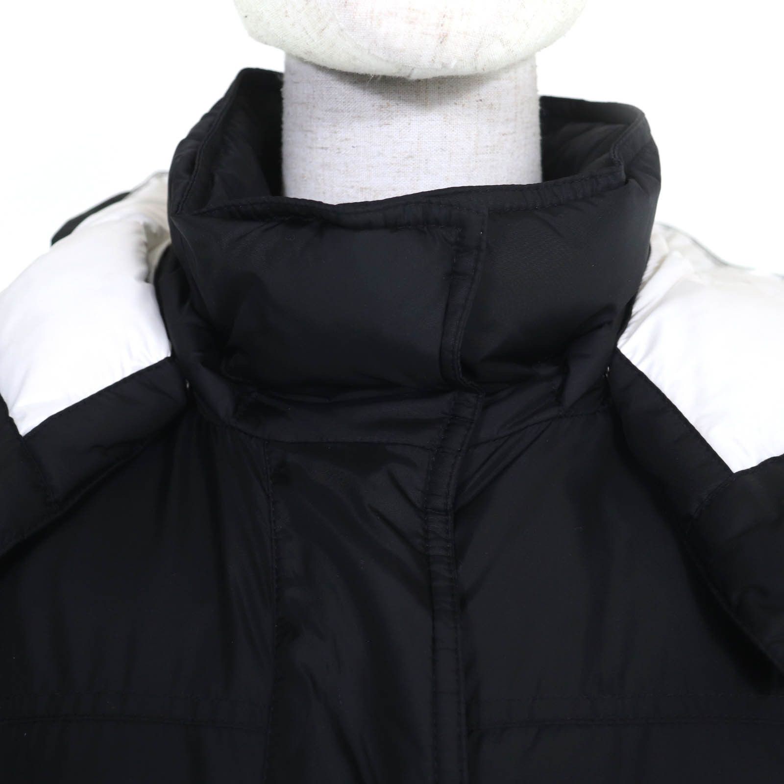 Moncler Moncler Moncler HUGON Nylon Down Coat Plastic / Synthetic Outerwear DUTY FREE for USA Size ONE SIZE - 4 Thumbnail