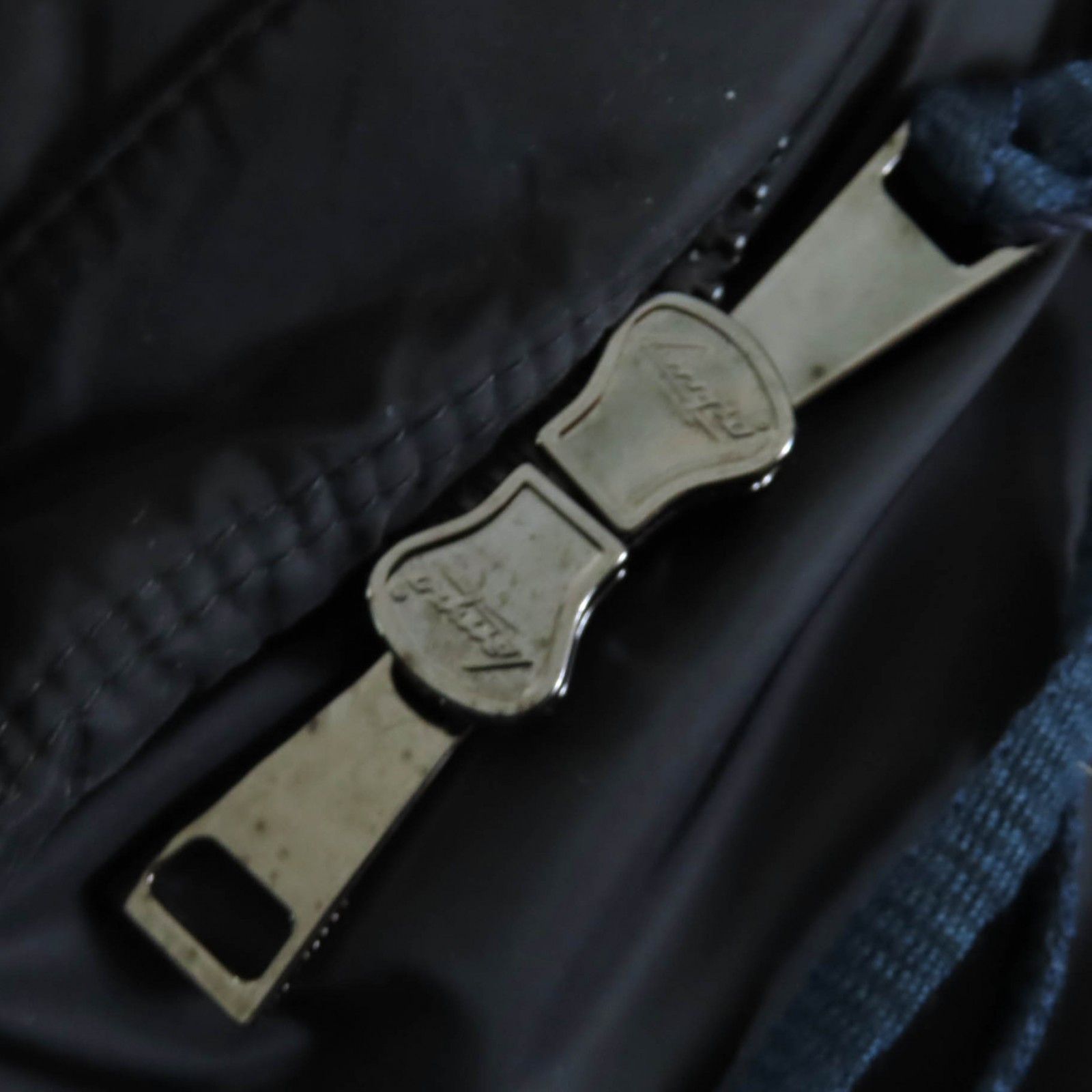 Moncler Moncler Moncler HUGON Nylon Down Coat Plastic / Synthetic Outerwear DUTY FREE for USA Size ONE SIZE - 8 Thumbnail