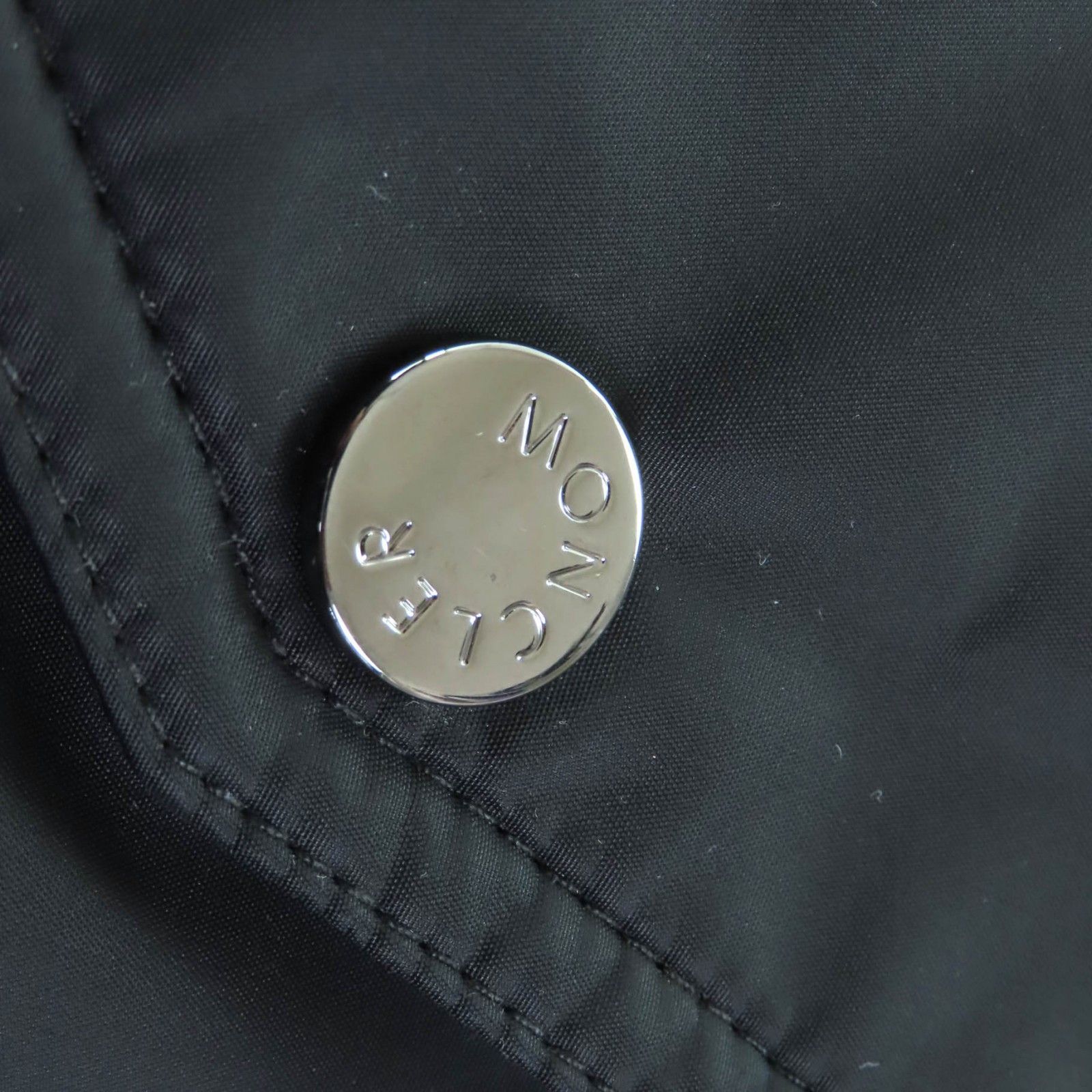 Moncler Moncler Moncler HUGON Nylon Down Coat Plastic / Synthetic Outerwear DUTY FREE for USA Size ONE SIZE - 9 Thumbnail