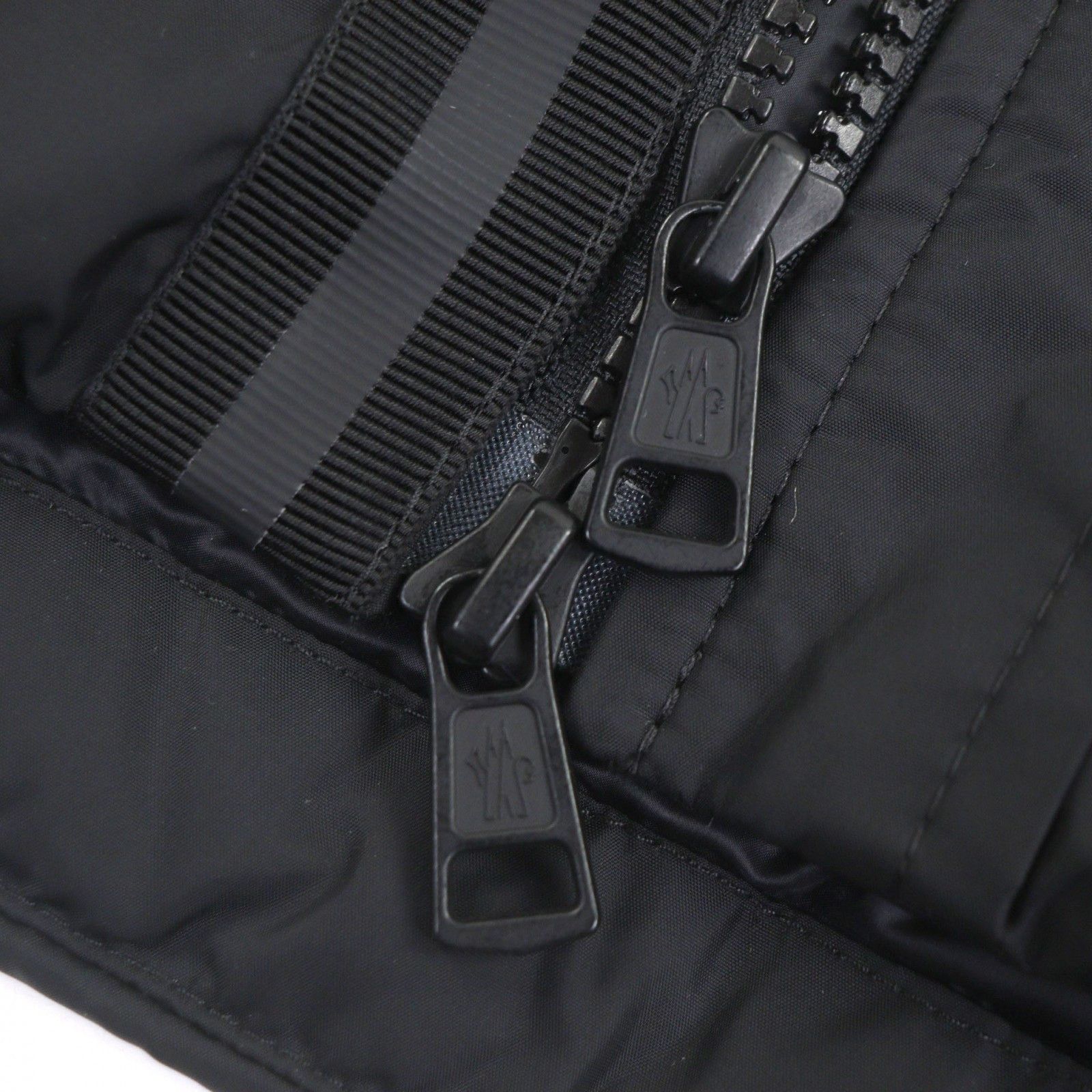Moncler Moncler Moncler PYROLE Nylon Down Jacket Textile Outerwear DUTY FREE for USA Size ONE SIZE - 7 Thumbnail