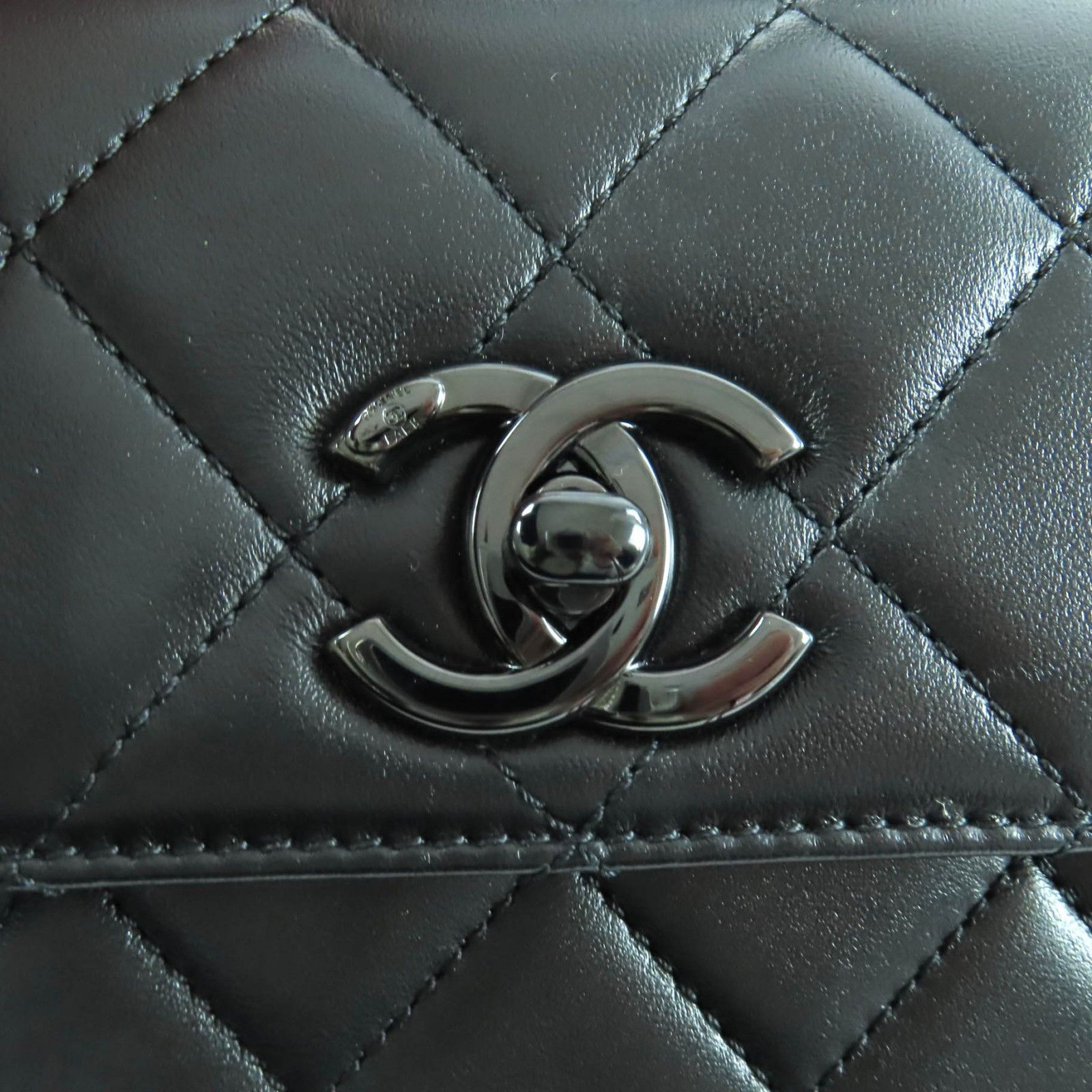 Chanel Chanel Chanel Trendy CC Lambskin Shoulder Bag Leather Shoulder Bag DUTY FREE for USA Size ONE SIZE - 10 Thumbnail
