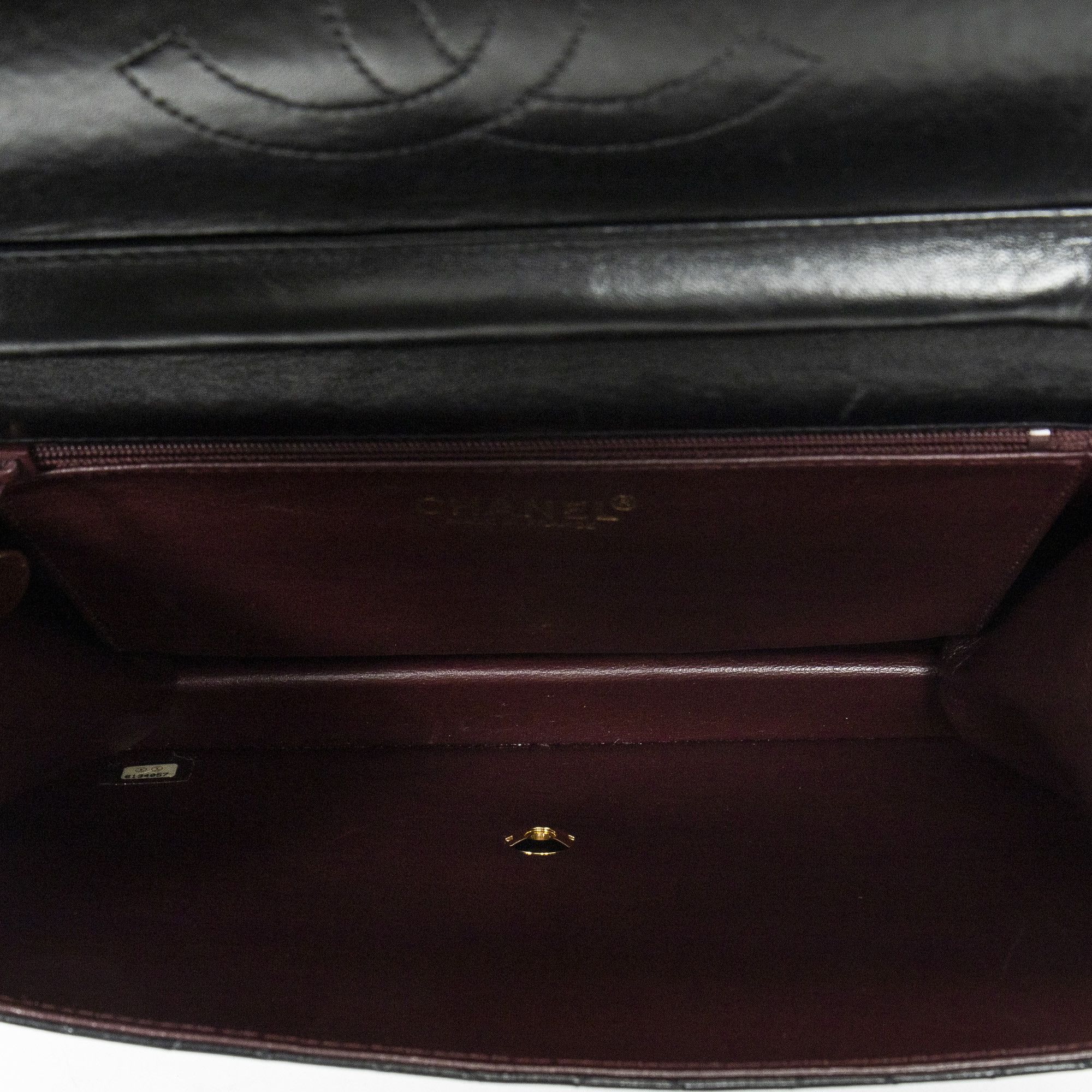 Chanel Vintage Push Lock Straight Flap Size ONE SIZE - 9 Thumbnail