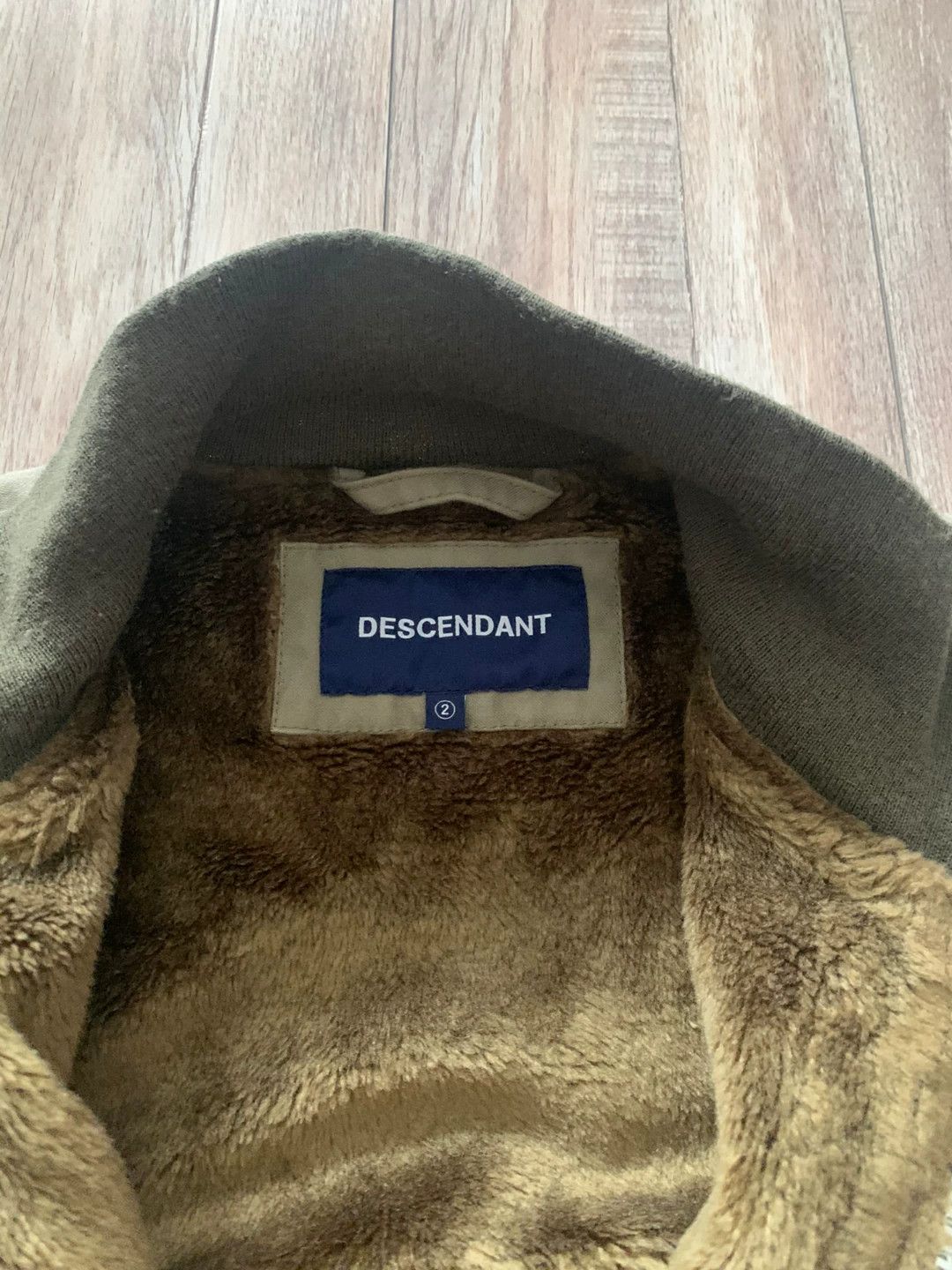 Descendant descendant tank jacket in excellent condition Size US M / EU 48-50 / 2 - 4 Thumbnail