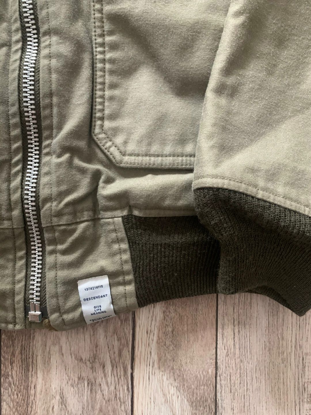 Descendant descendant tank jacket in excellent condition Size US M / EU 48-50 / 2 - 2 Thumbnail