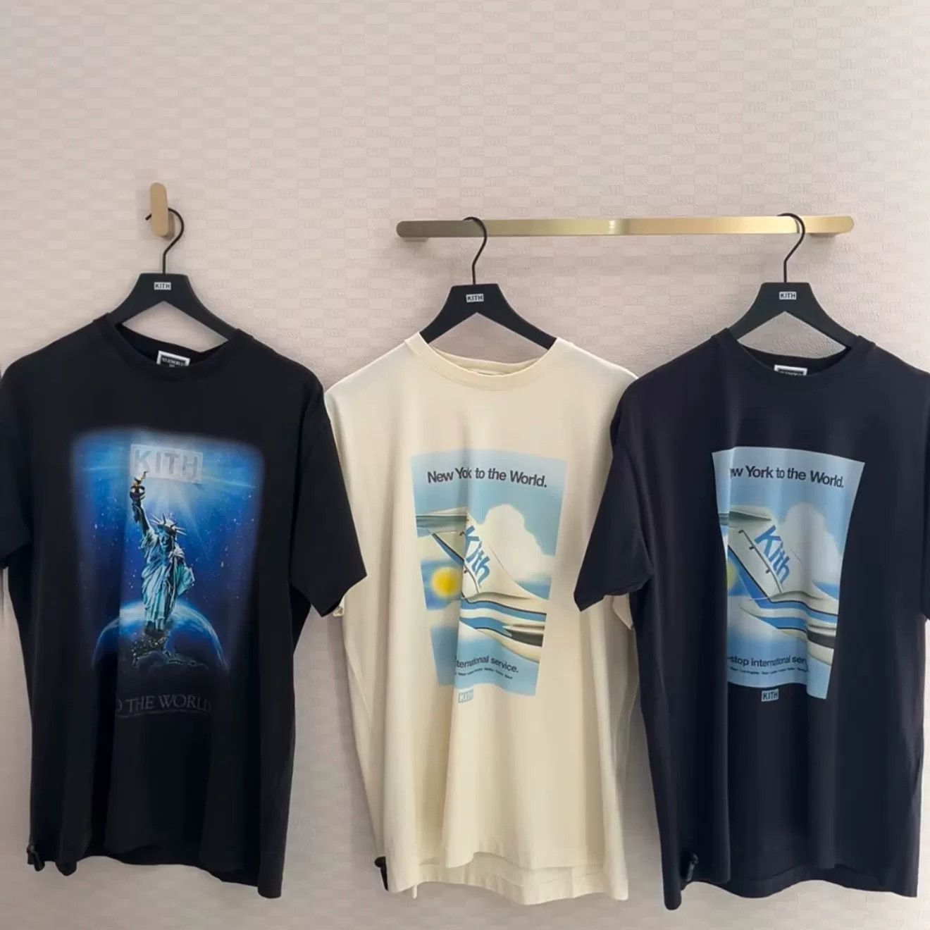 Kith kith ny to the world short sleeve t-shirt Size US S / EU 44-46 / 1 - 7 Thumbnail
