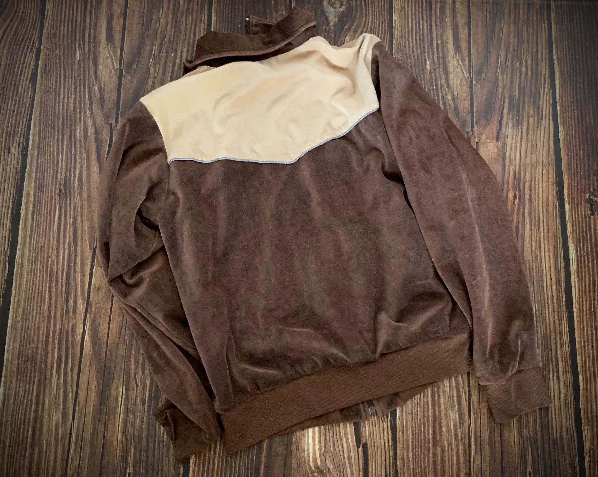 Pherrow's stylish brown zip-up jacket with cream accents Size US M / EU 48-50 / 2 - 2 Thumbnail