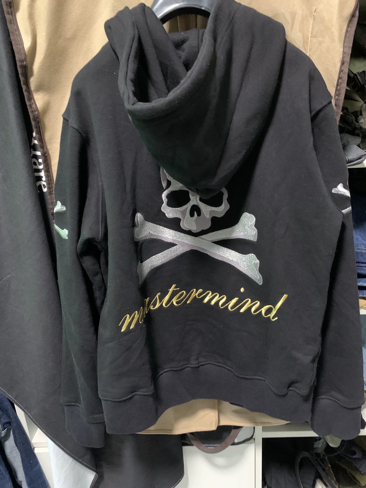 Mastermind Japan mastermind japan skull embroidery hoodie size M Size US M / EU 48-50 / 2 - 6 Thumbnail