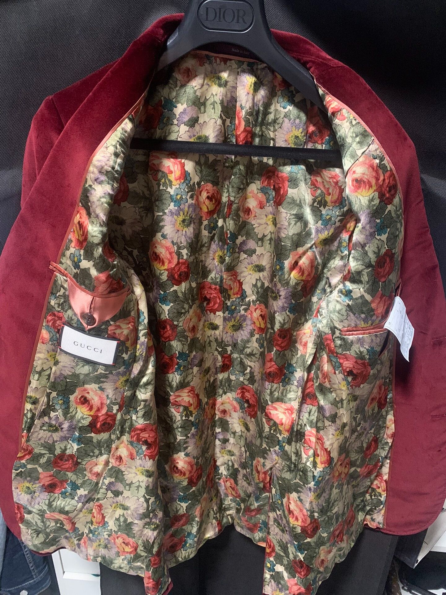 Gucci gucci red velvet suit size 46 Size US M / EU 48-50 / 2 - 3 Thumbnail