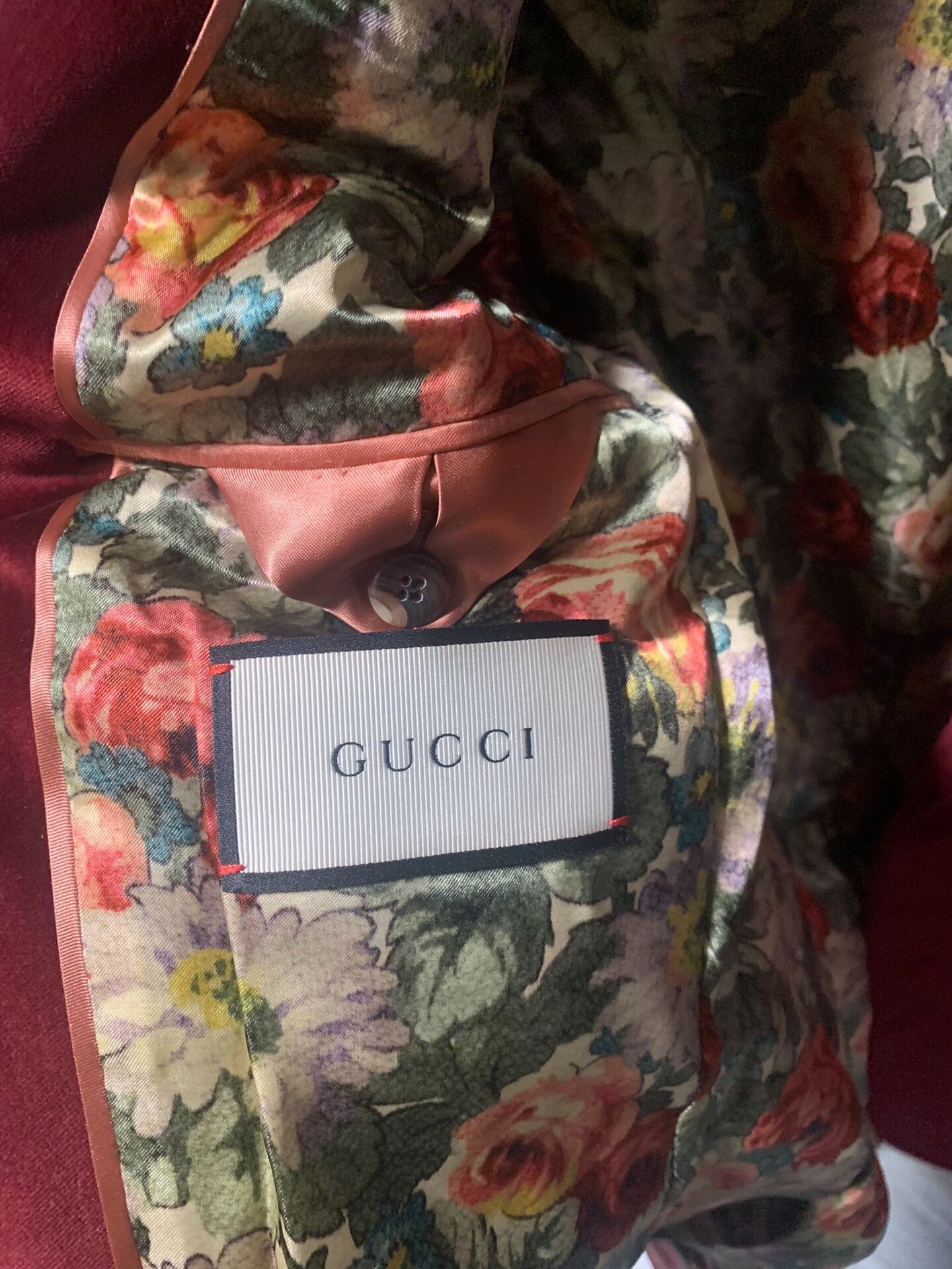 Gucci gucci red velvet suit size 46 Size US M / EU 48-50 / 2 - 4 Thumbnail